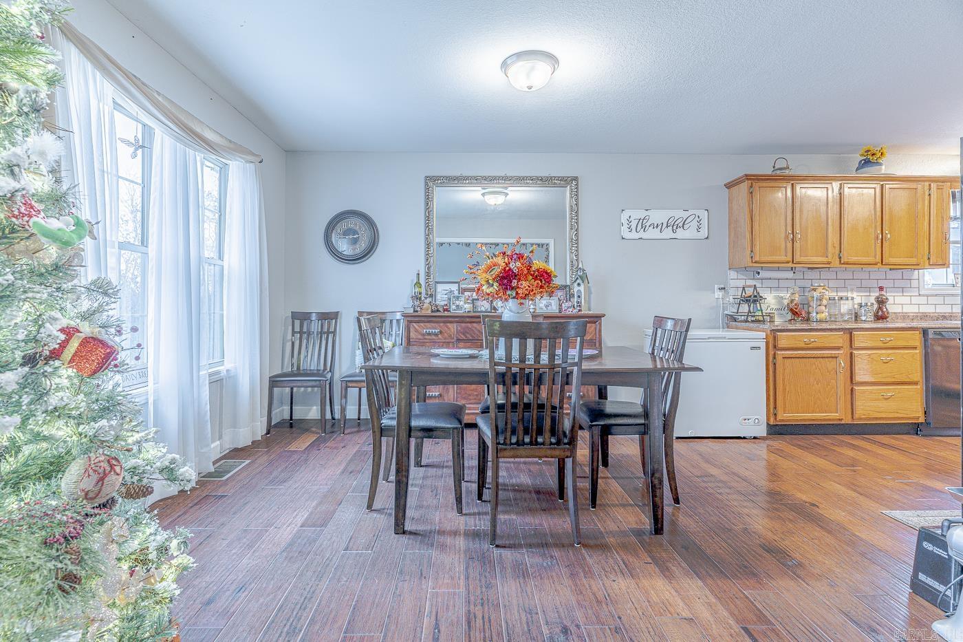 80 Circle  Evening Shade, AR