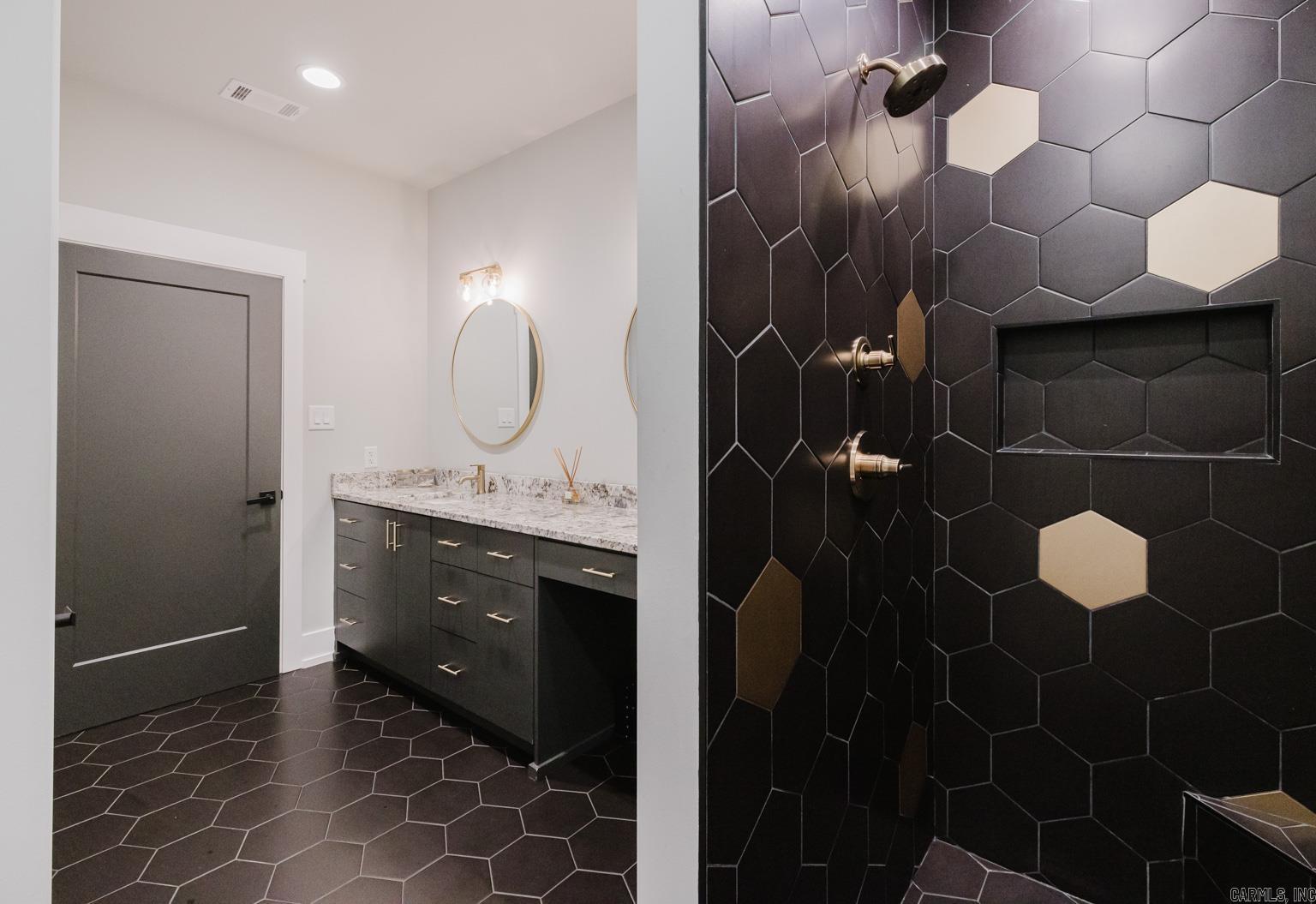 6048 Charley  Benton, AR