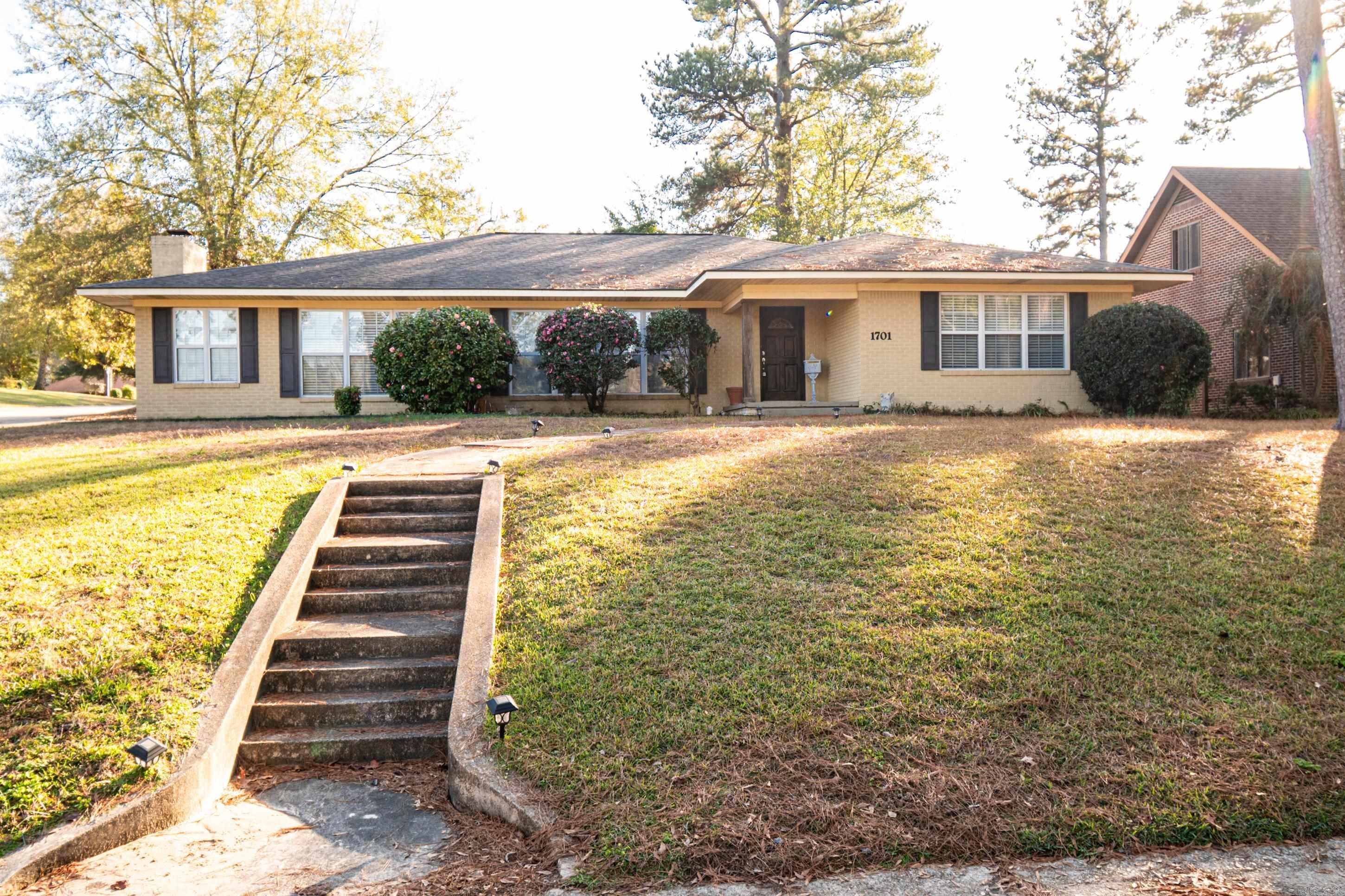 1701 W Cedar St  El Dorado, AR