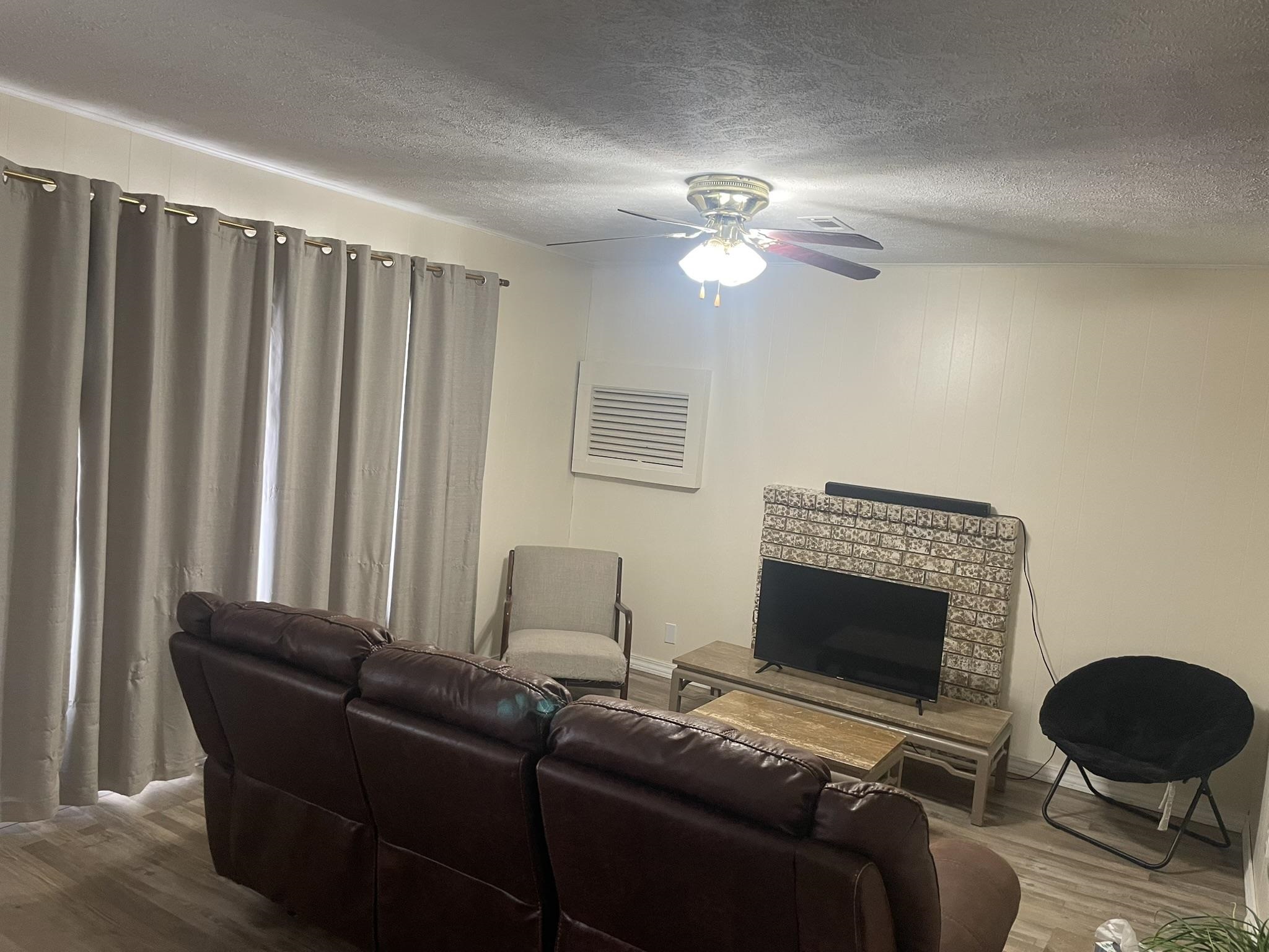 82 West Main Street  Melbourne, AR