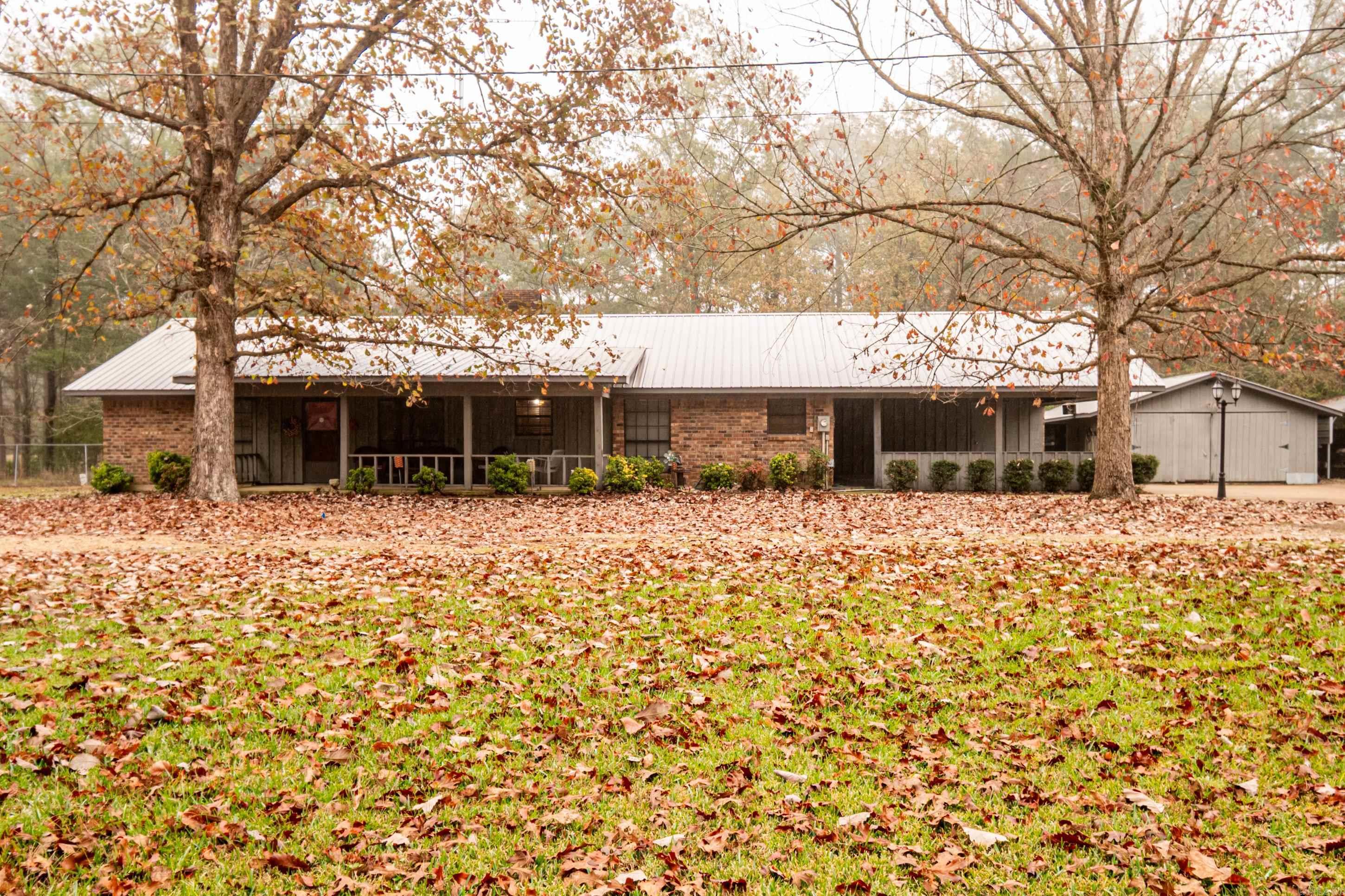 2095 N 2nd St  Felsenthal, AR