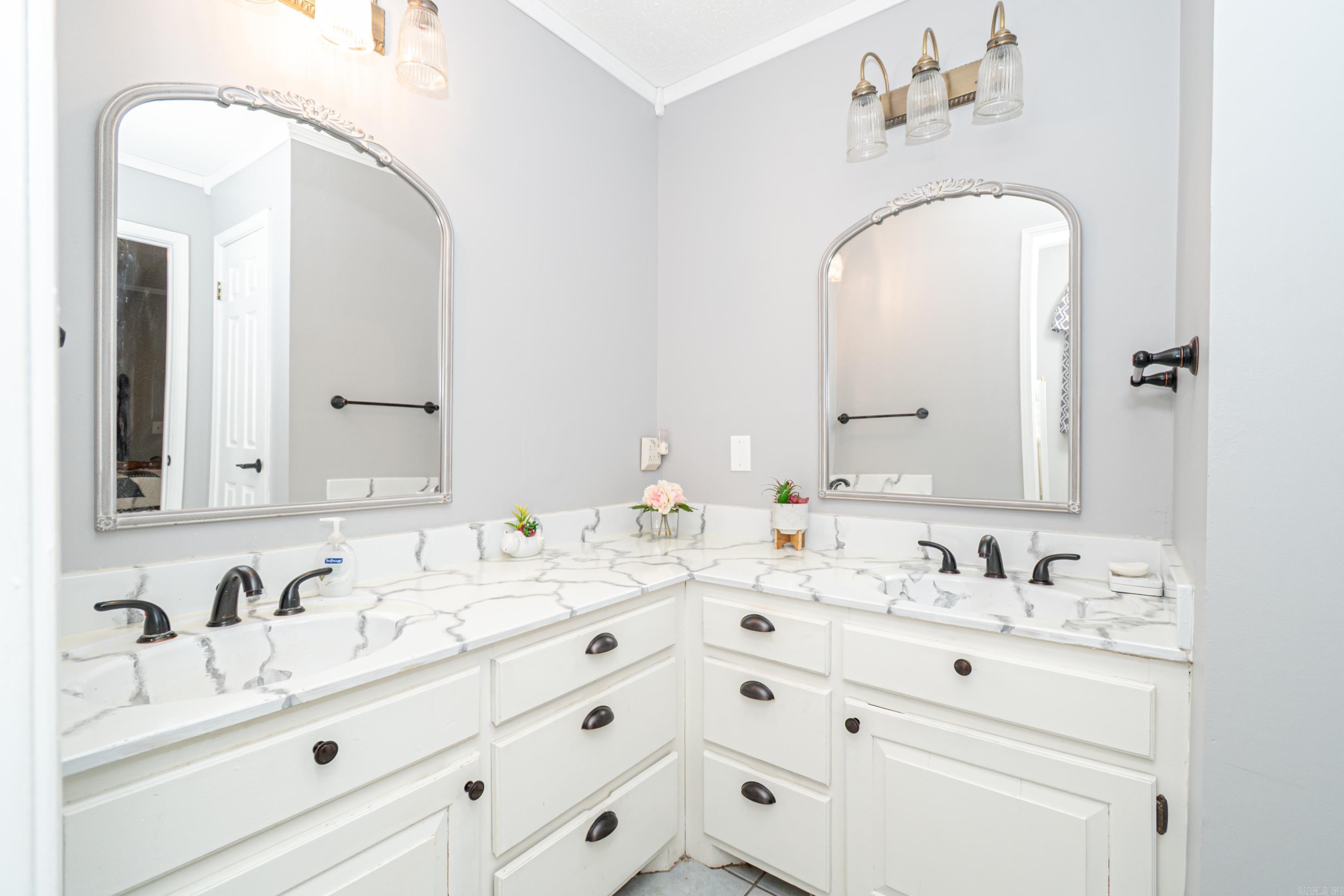 2095 N 2nd St  Felsenthal, AR