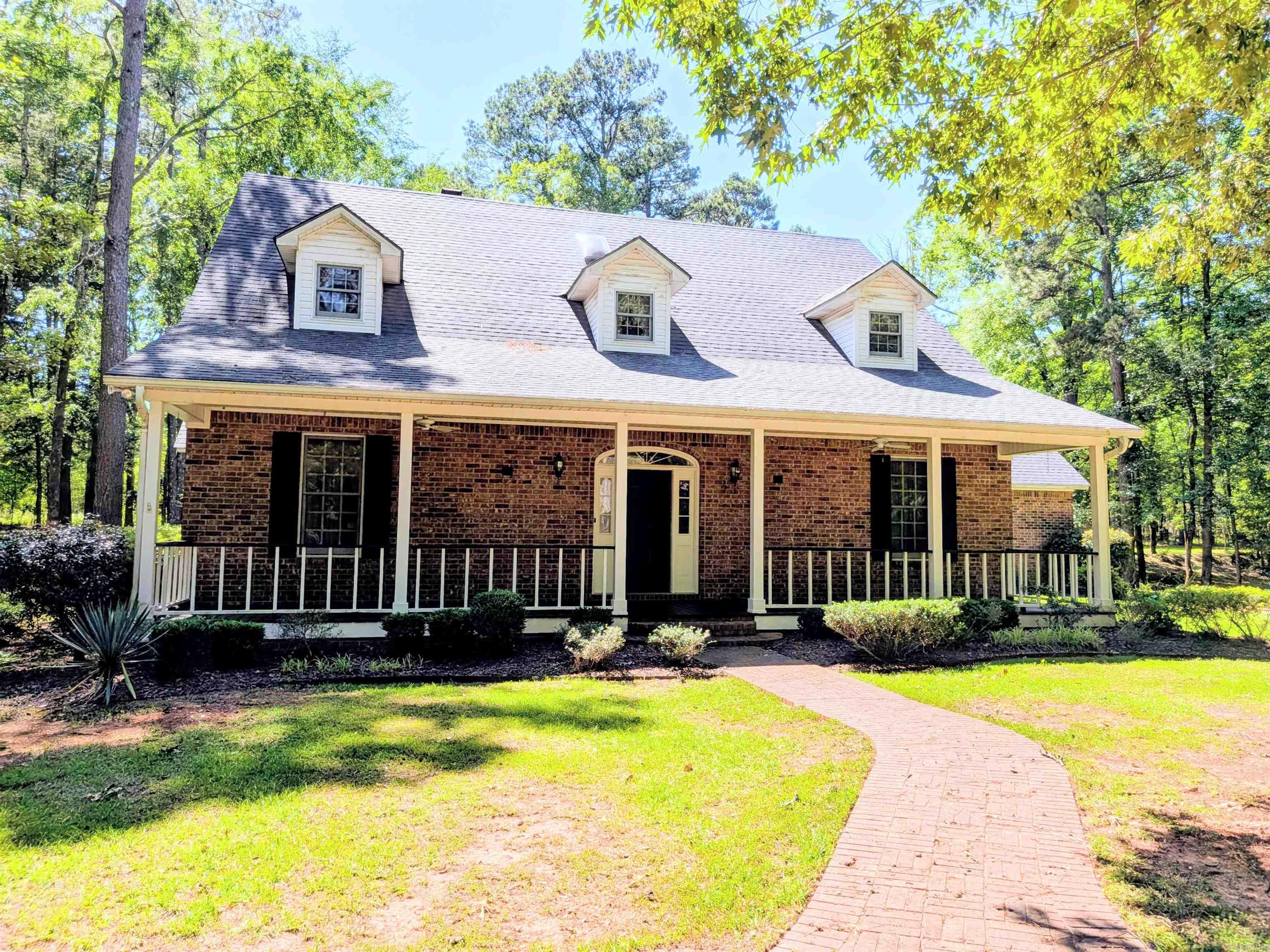 194 Cal Ray Dr. Camden, AR 71701