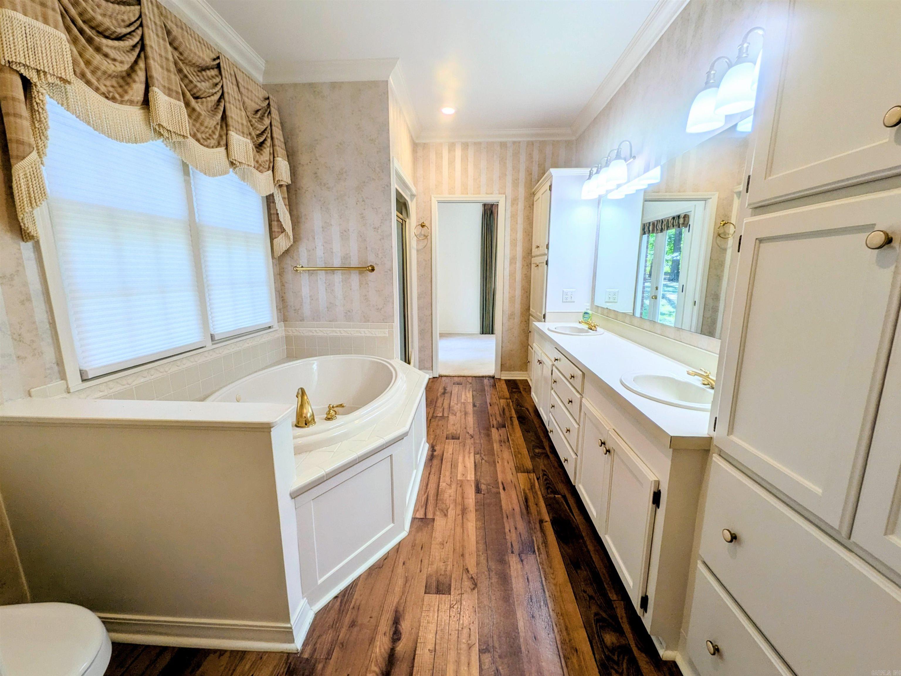 194 Cal Ray Dr. Camden, AR 71701