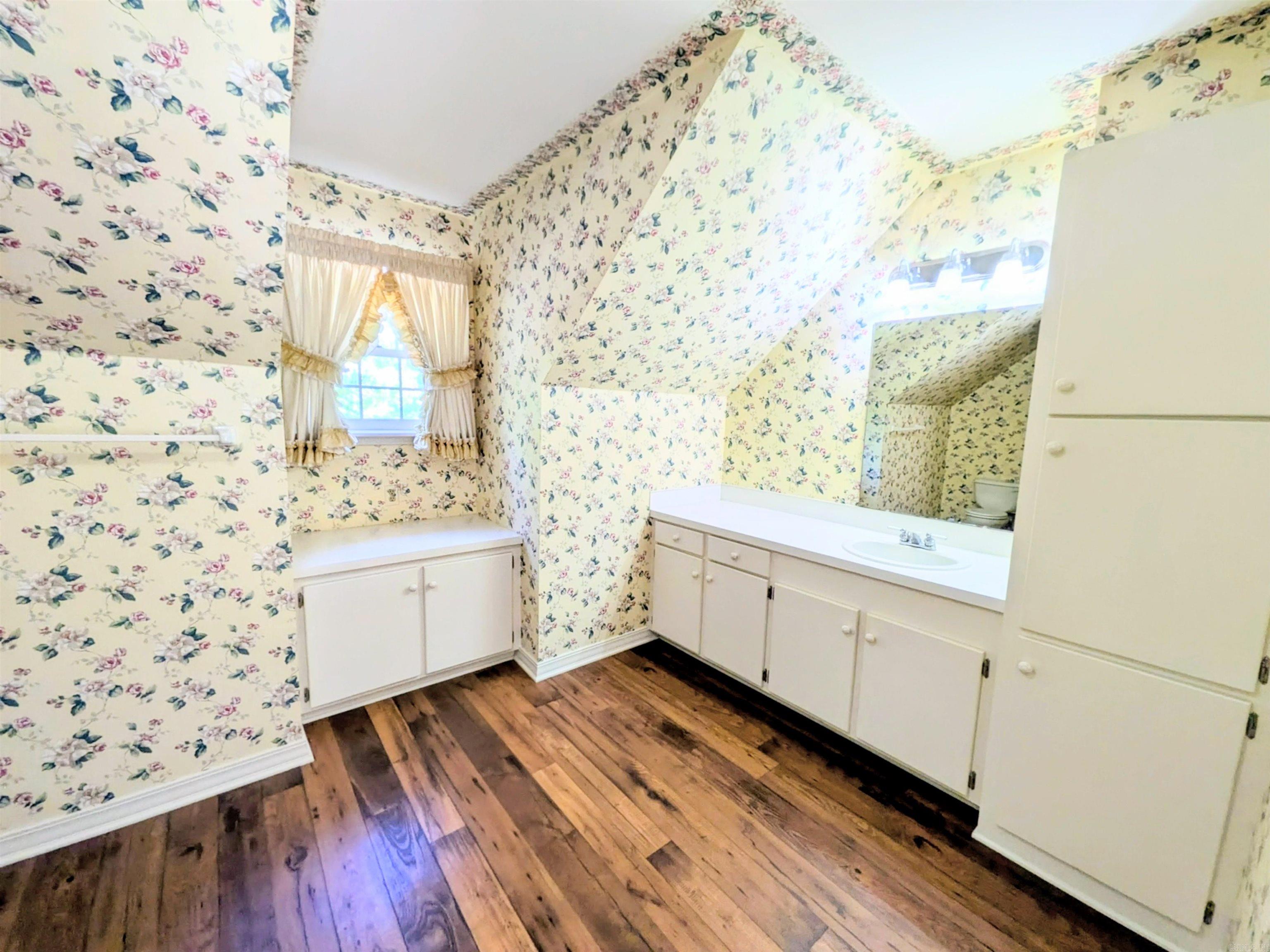 194 Cal Ray Dr. Camden, AR 71701