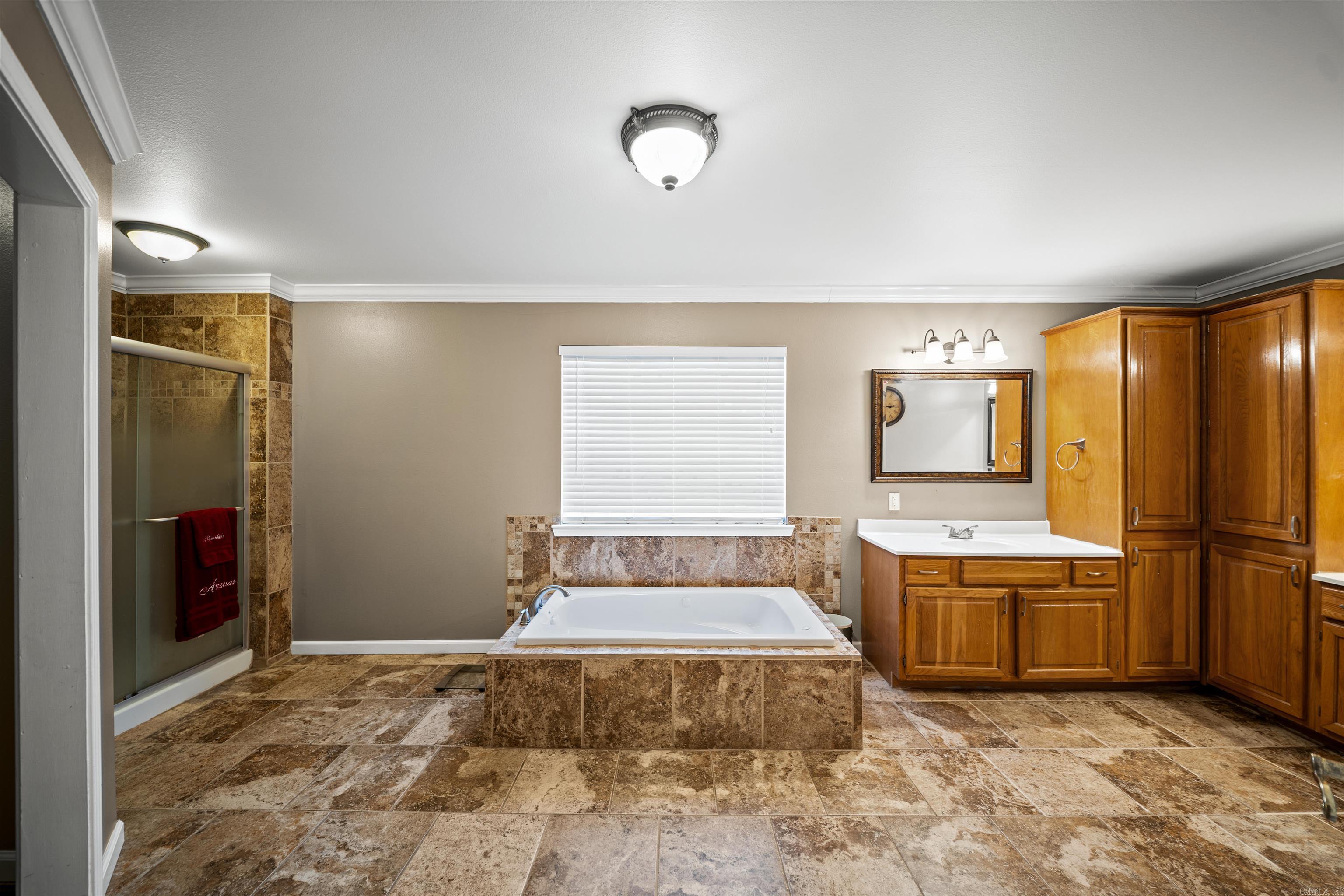 3322 QUAIL LN  Benton, AR