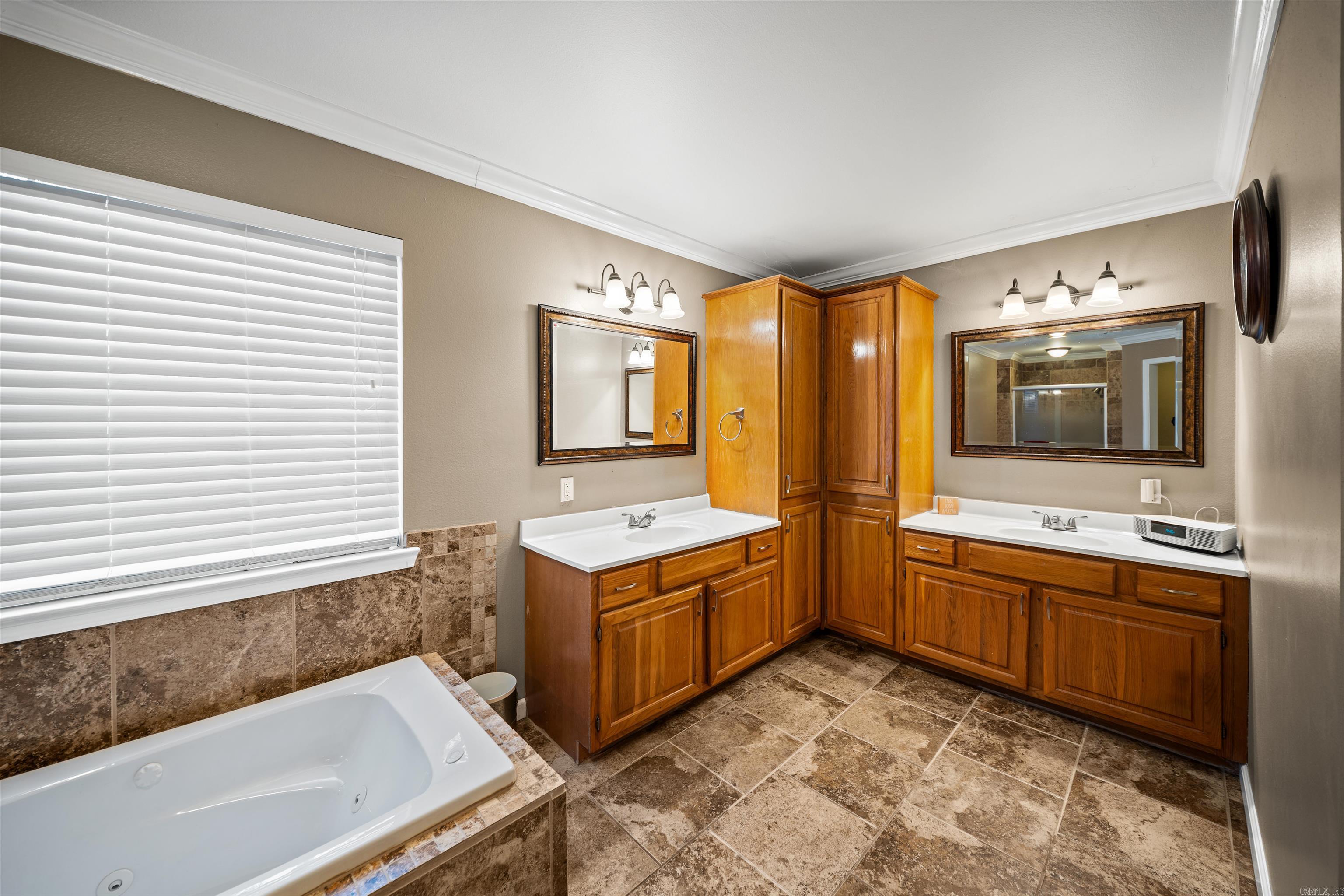 3322 QUAIL LN  Benton, AR