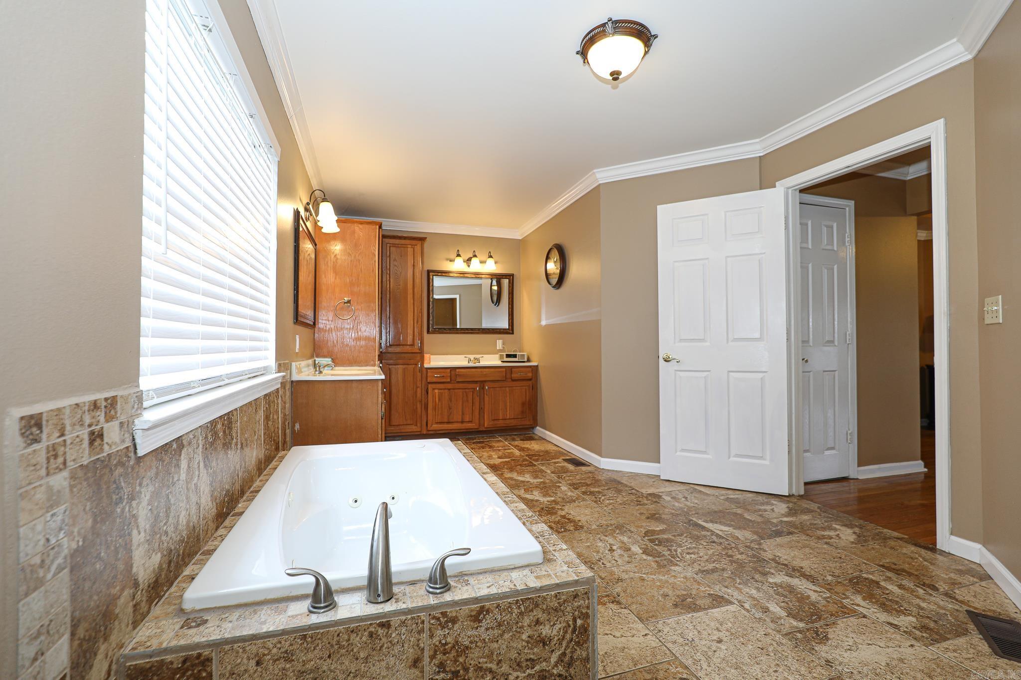 3322 QUAIL LN Benton, AR 72019-7068