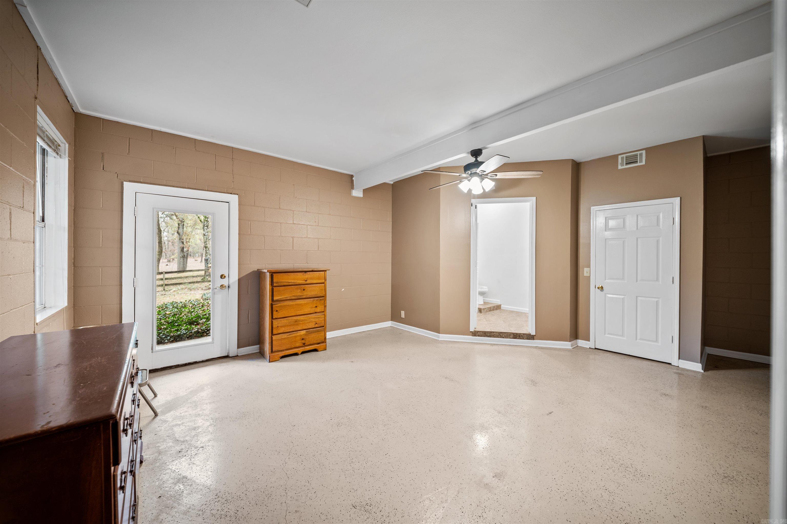 3322 QUAIL LN  Benton, AR