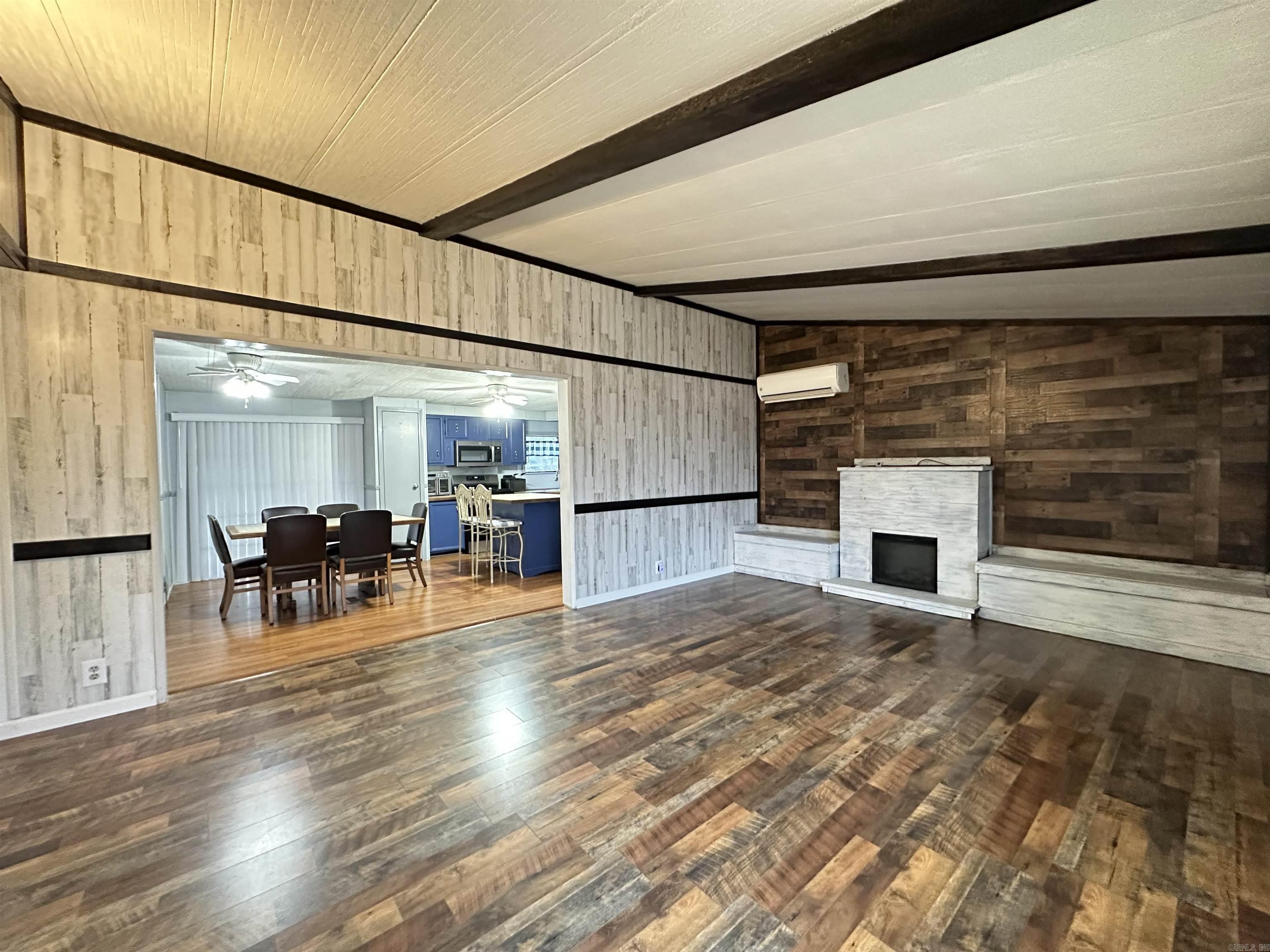 1573 Highway 294  Lonoke, AR