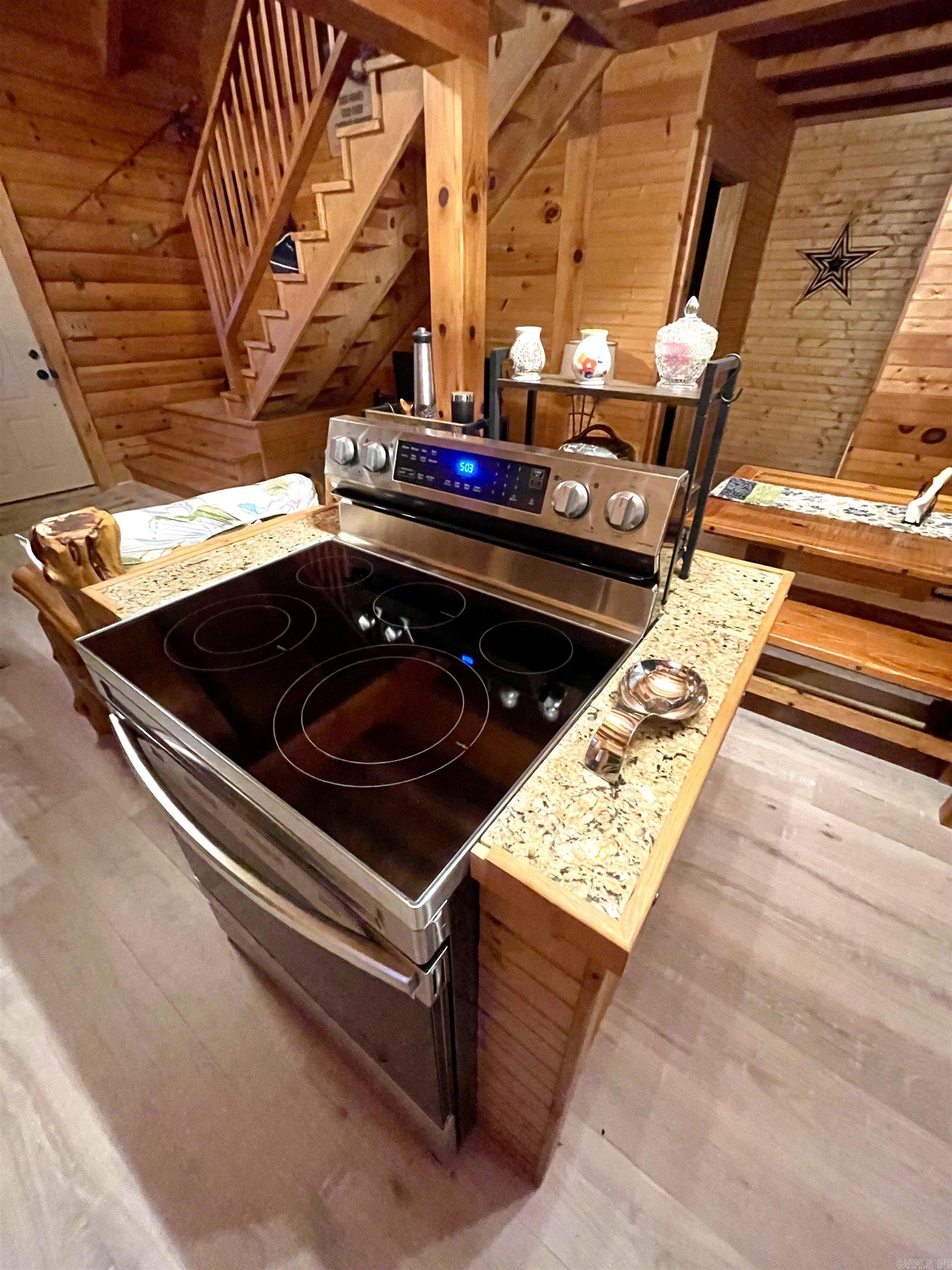 6 Holley Rd.  Edgemont, AR