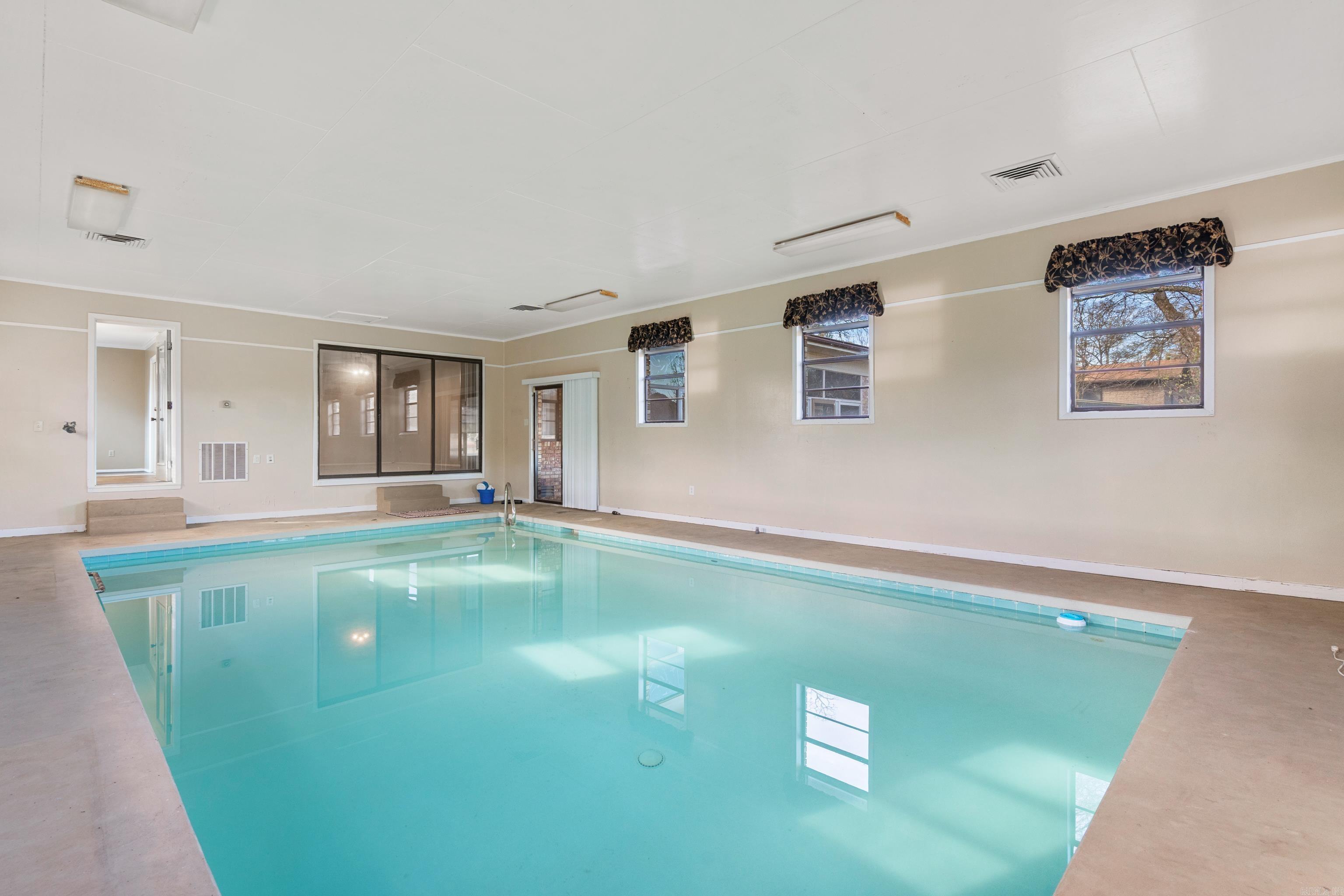 687 Terry Street Hot Springs, AR 71913