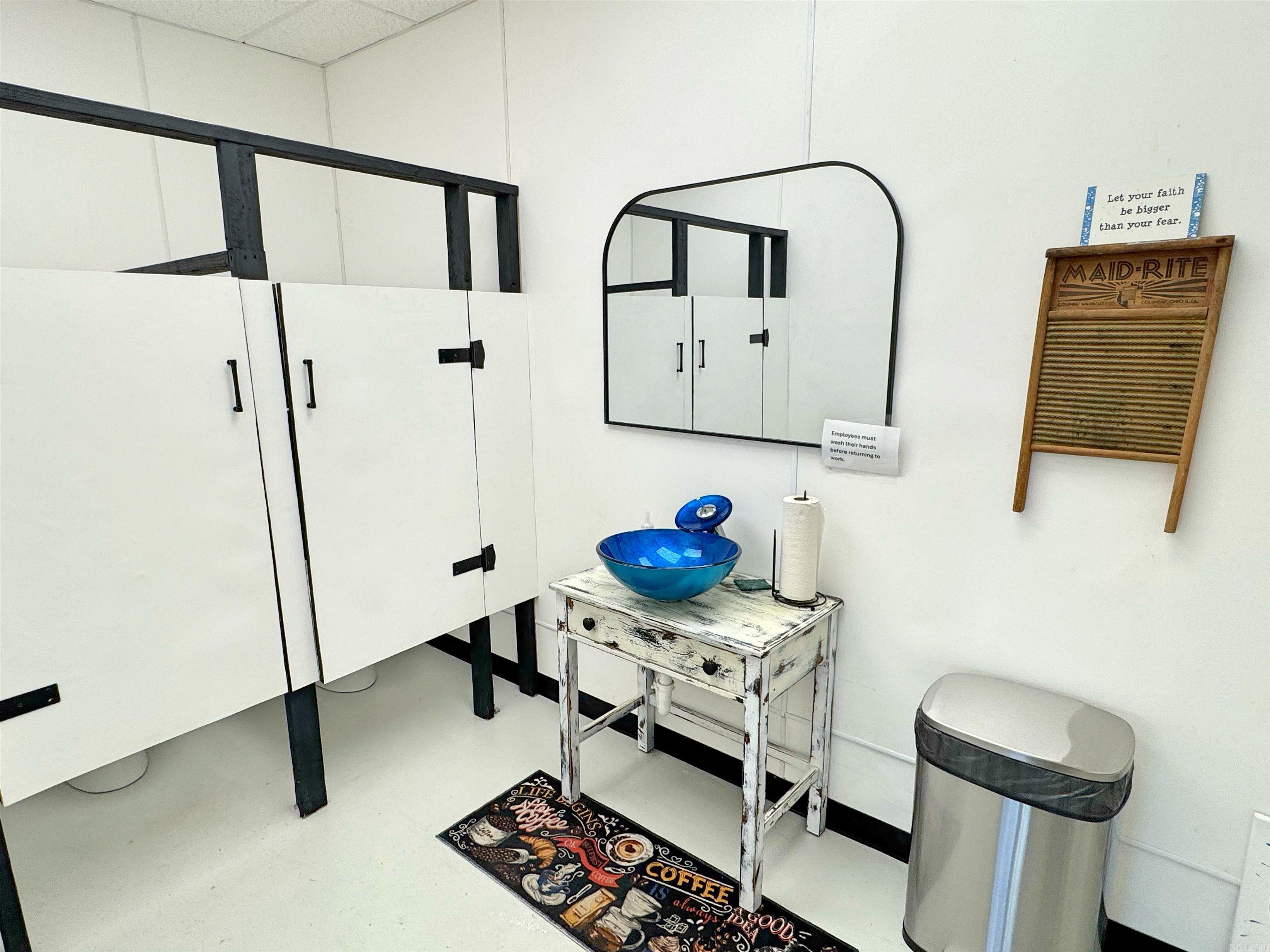 208 W Jefferson St  Mountain View, AR