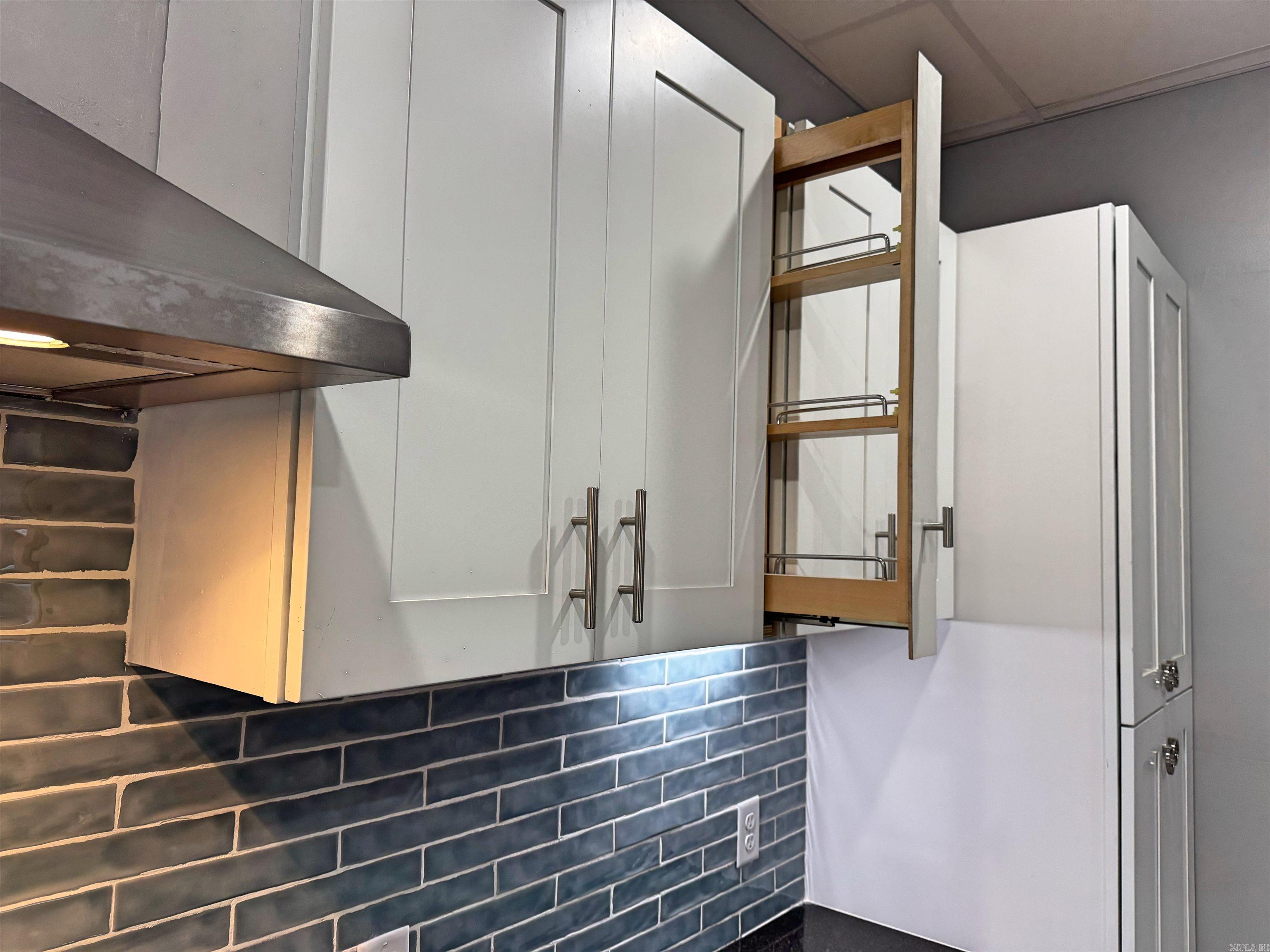 208 W Jefferson St  Mountain View, AR