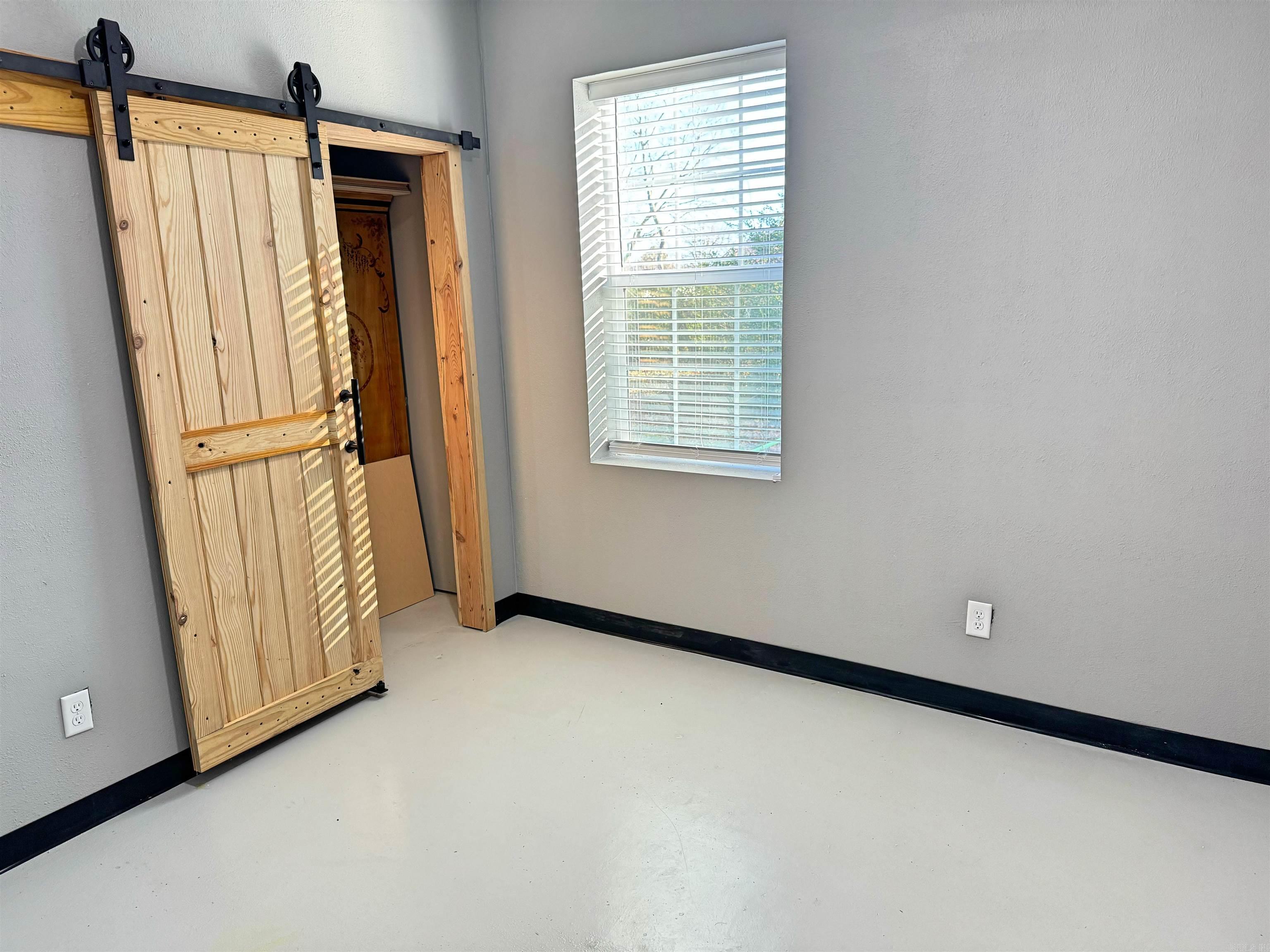 208 W Jefferson St  Mountain View, AR