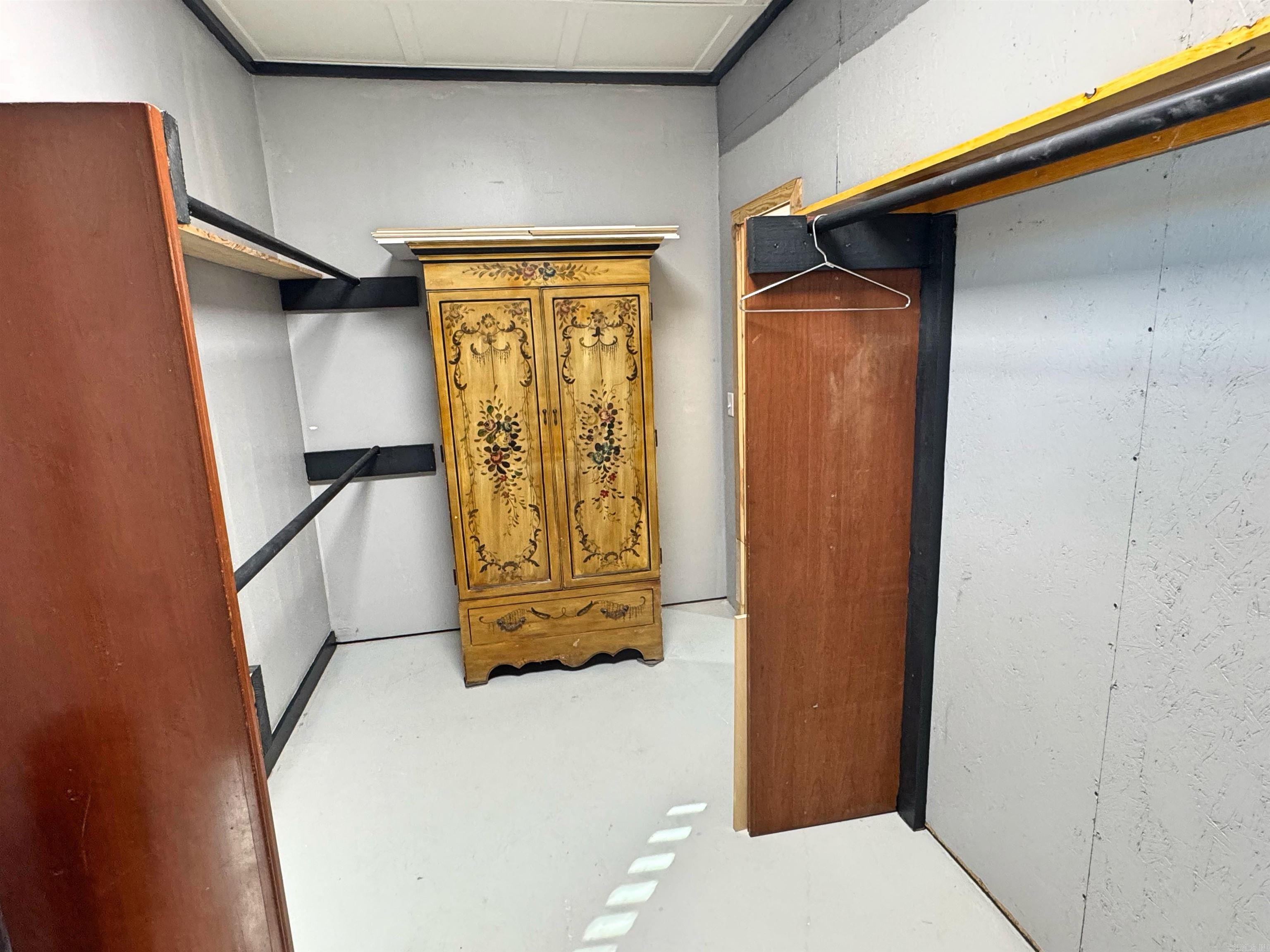 208 W Jefferson St  Mountain View, AR