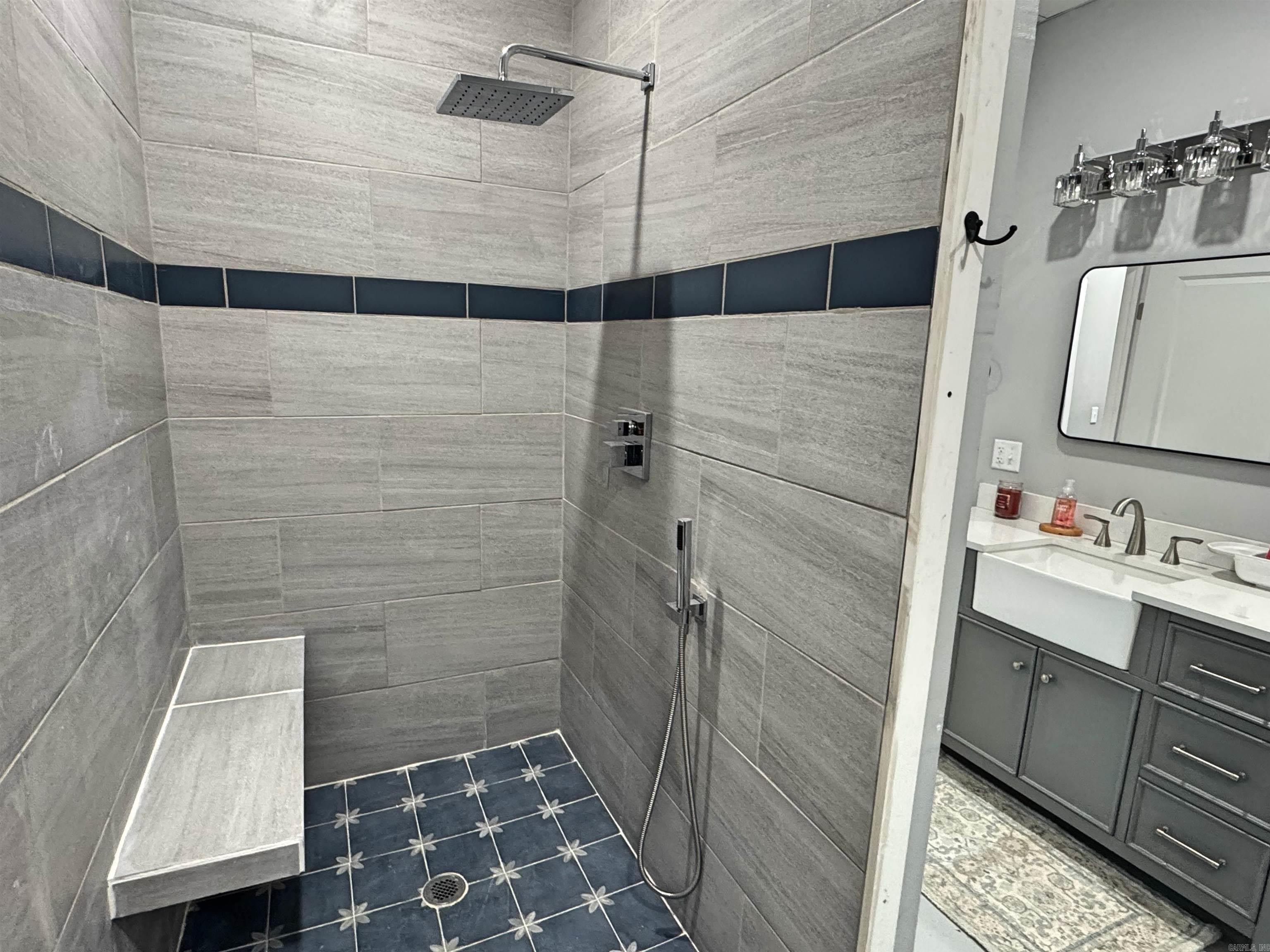 208 W Jefferson St  Mountain View, AR