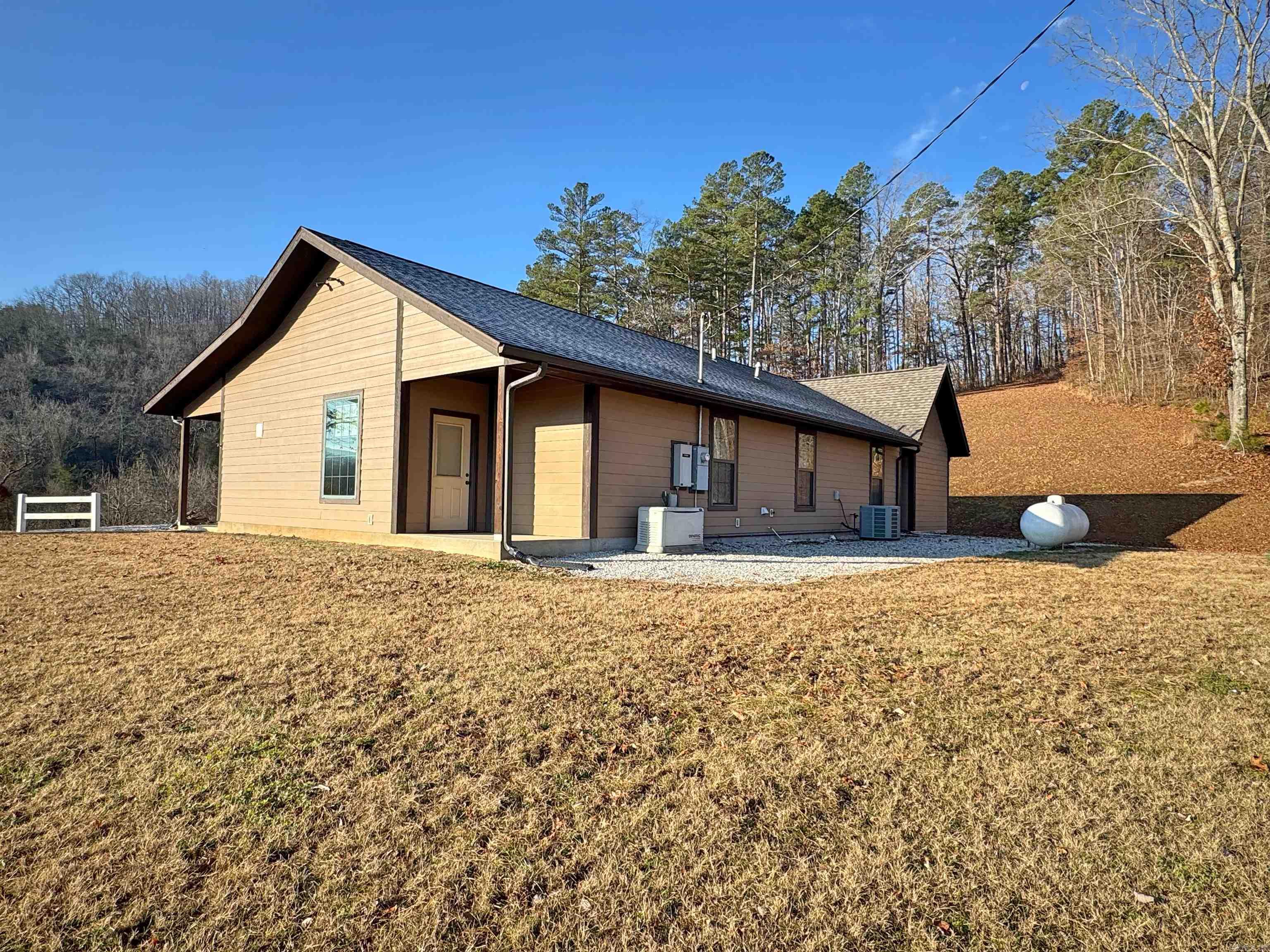 8465 Herpel Rd  Mountain View, AR