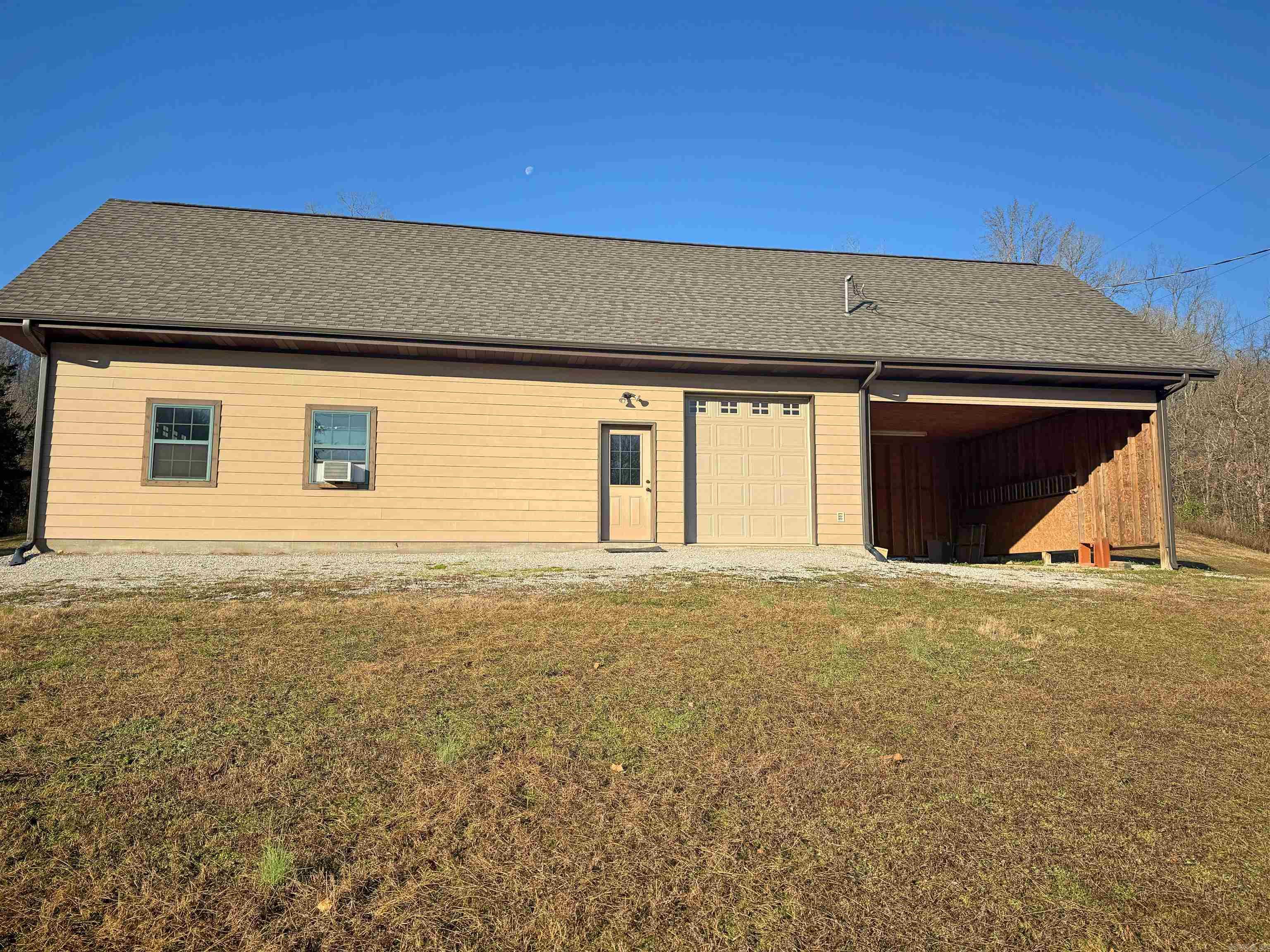 8465 Herpel Rd  Mountain View, AR