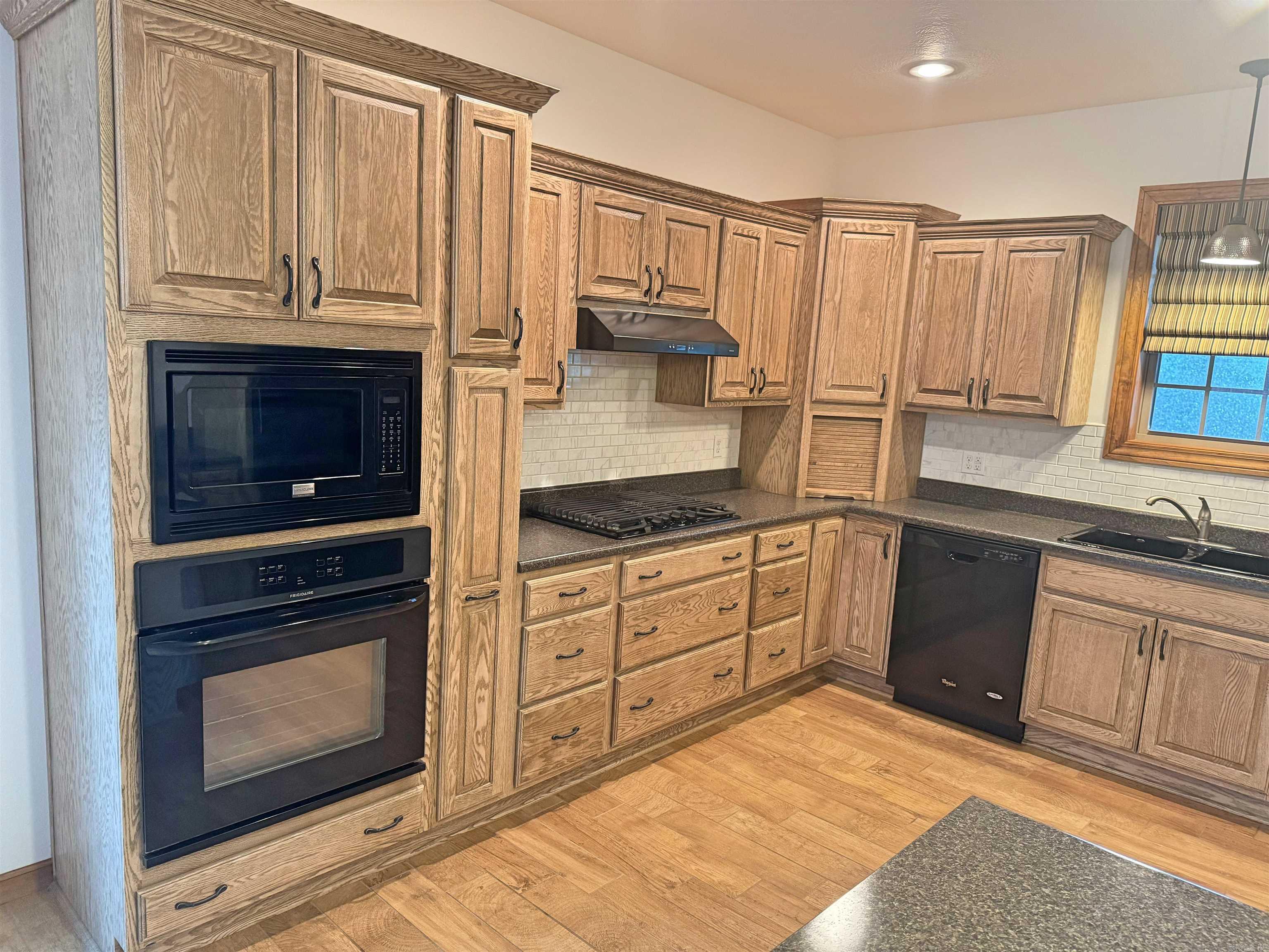 8465 Herpel Rd  Mountain View, AR