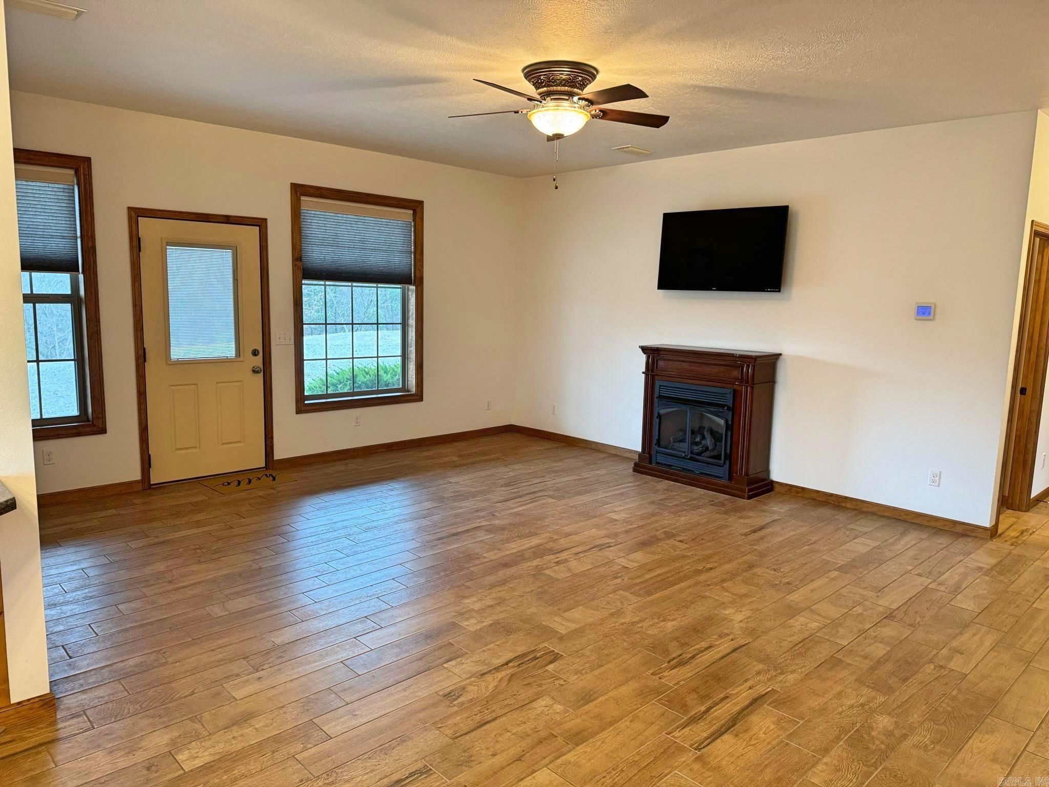 8465 Herpel Rd  Mountain View, AR