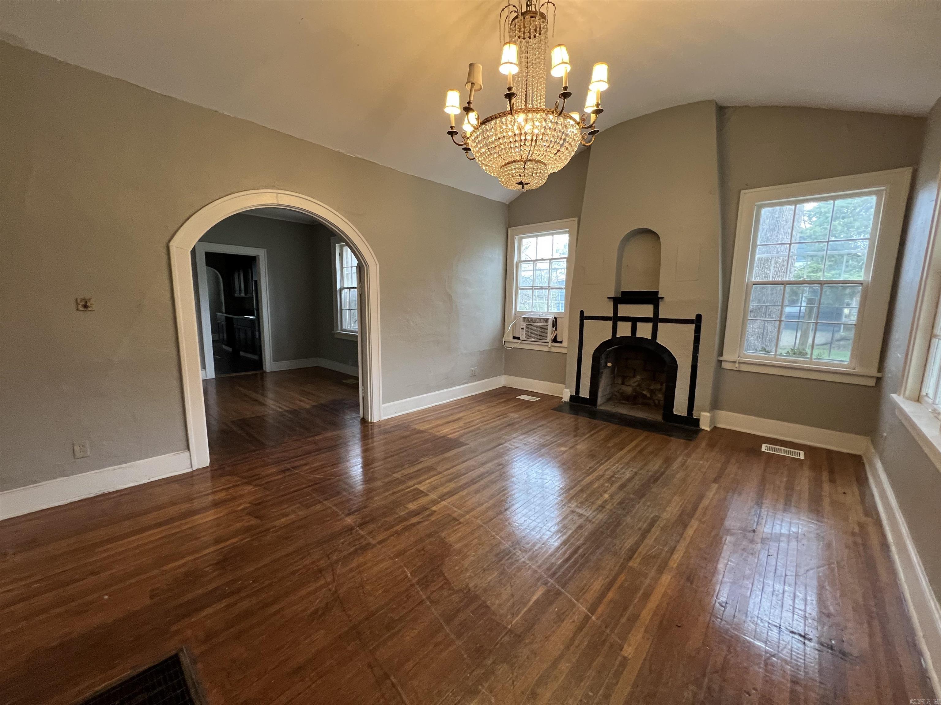 3224 W 11th  Little Rock, AR