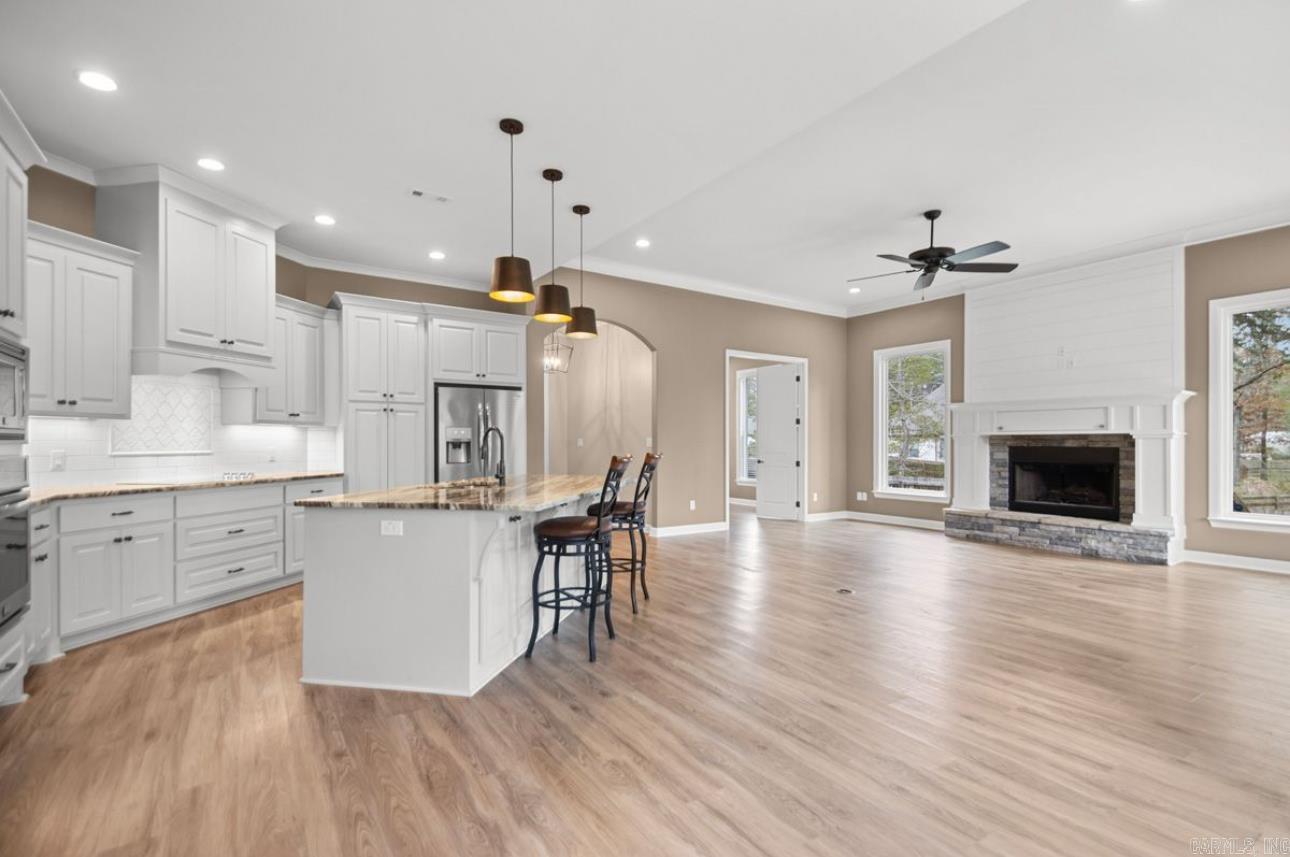 517 Creekside  Bryant, AR