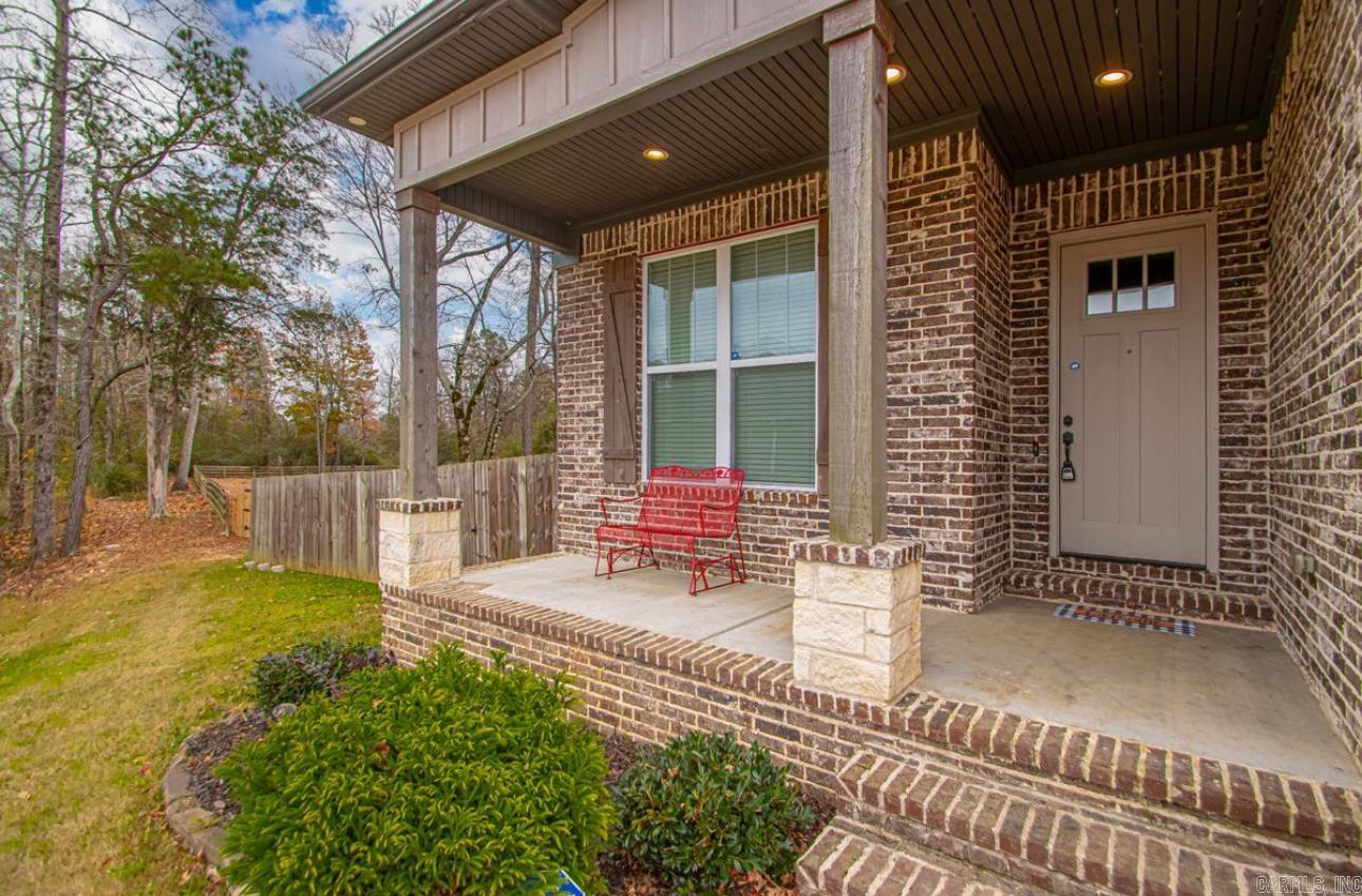 517 Creekside  Bryant, AR