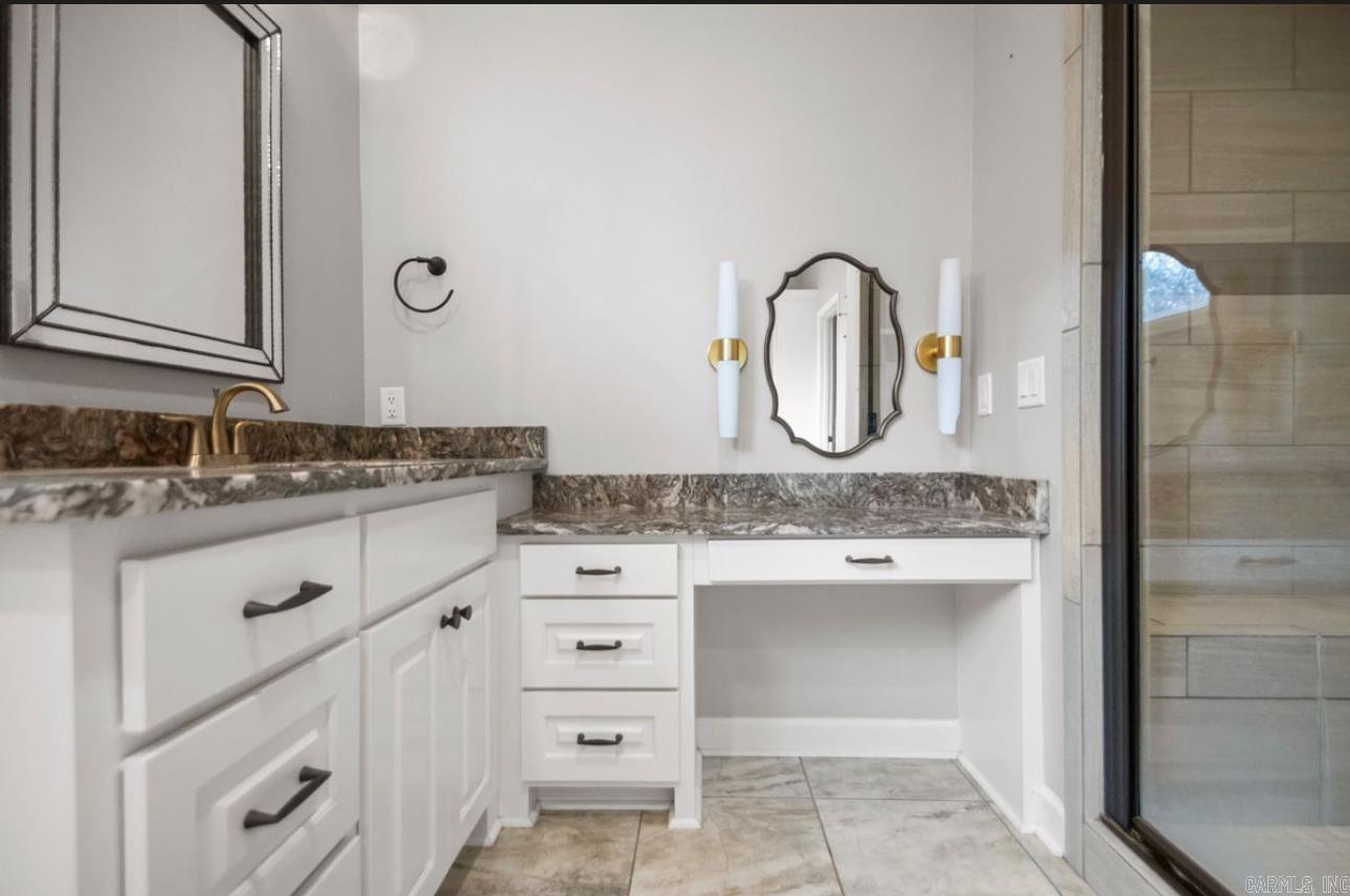 517 Creekside  Bryant, AR