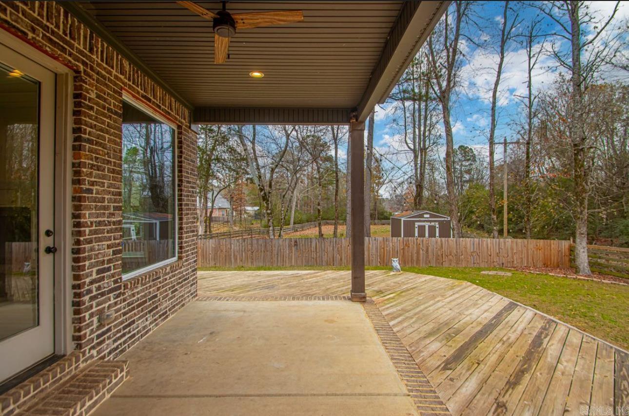 517 Creekside  Bryant, AR