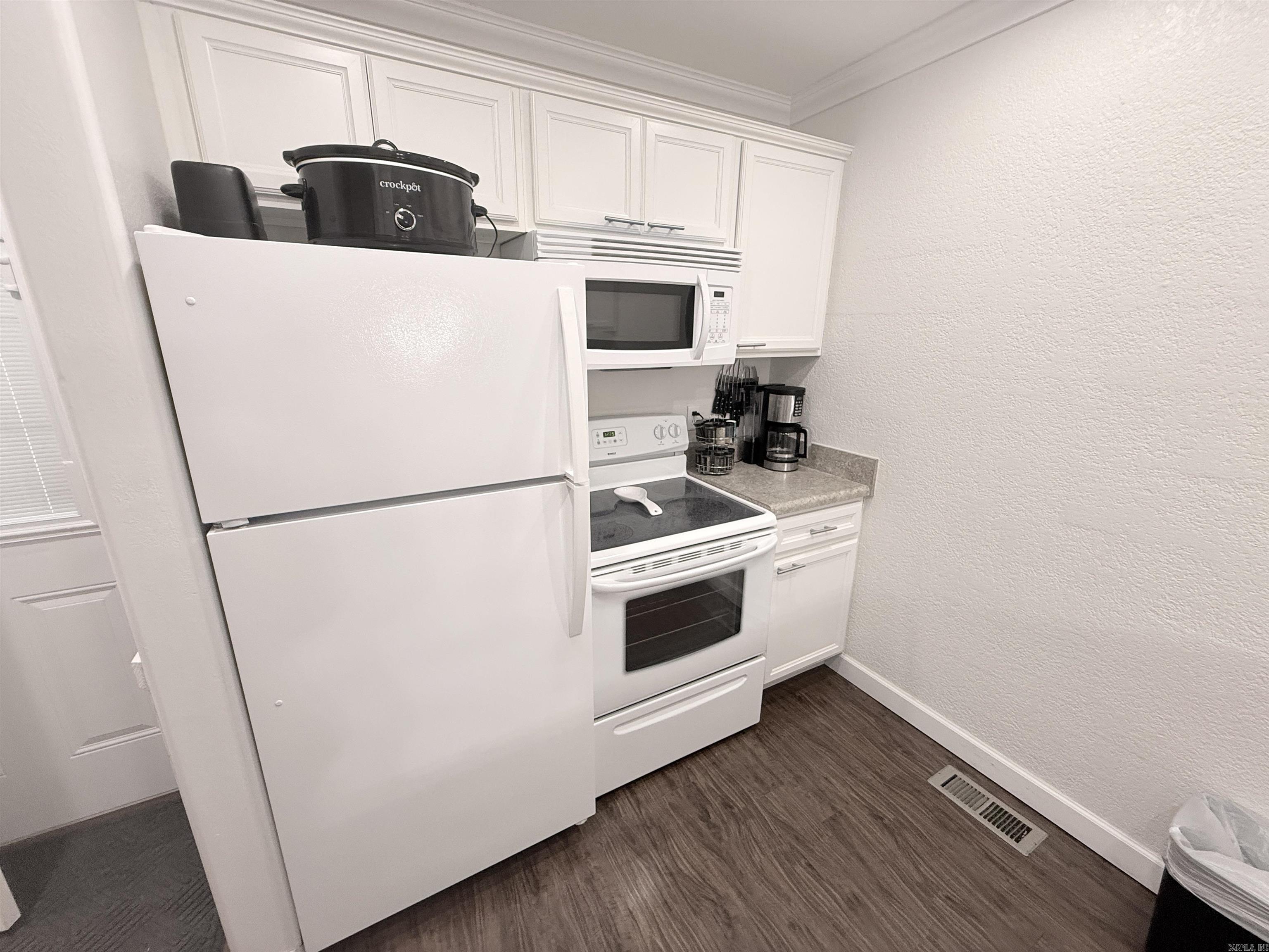 104 Chelsea Dr.  Fairfield Bay, AR