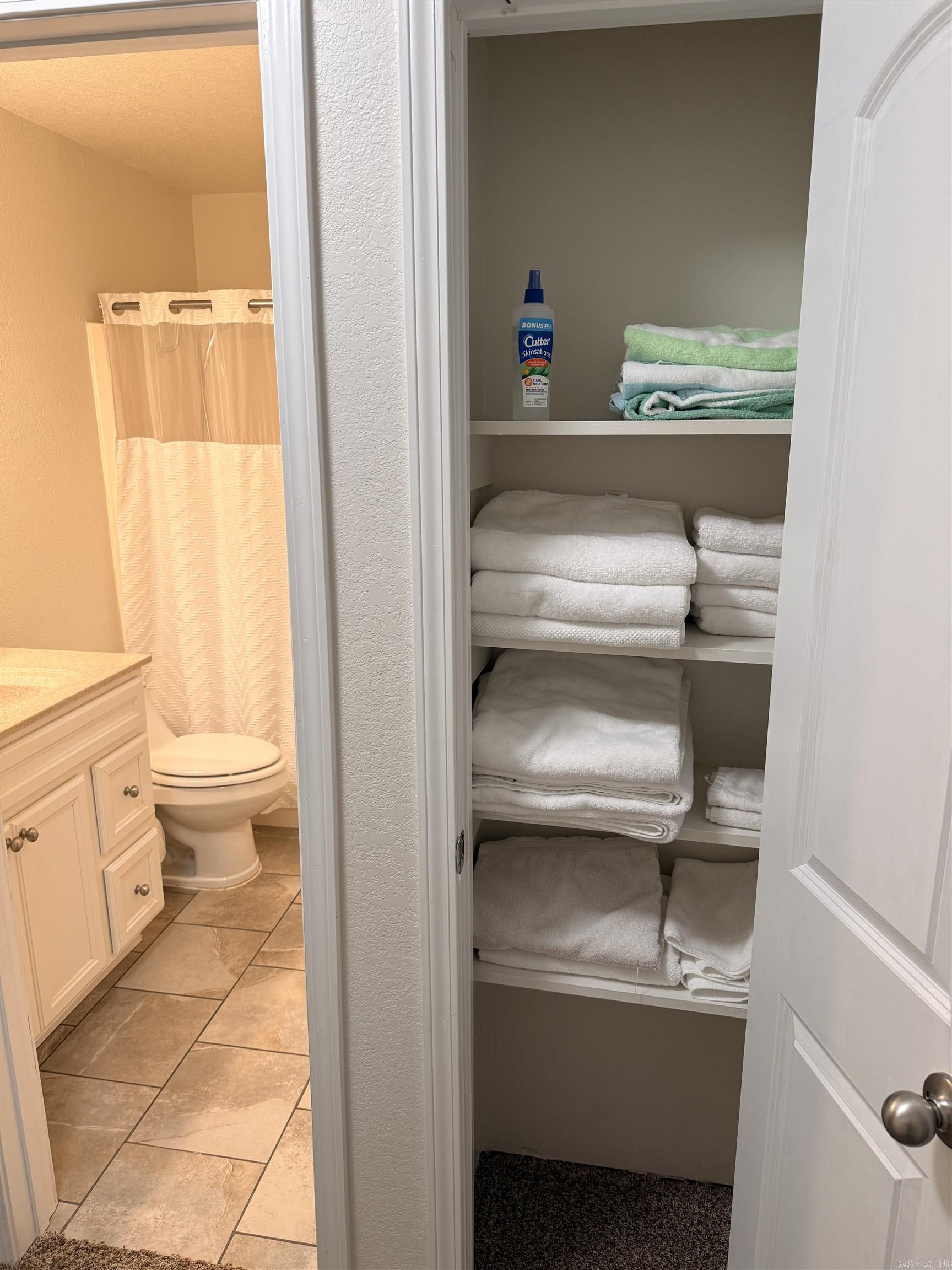 104 Chelsea Dr.  Fairfield Bay, AR