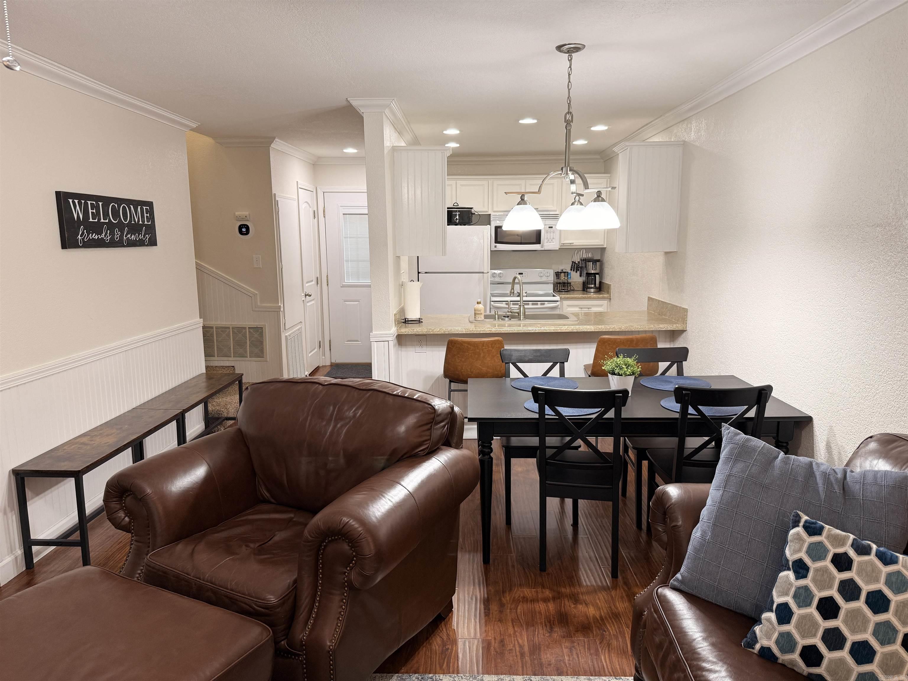 104 Chelsea Dr.  Fairfield Bay, AR