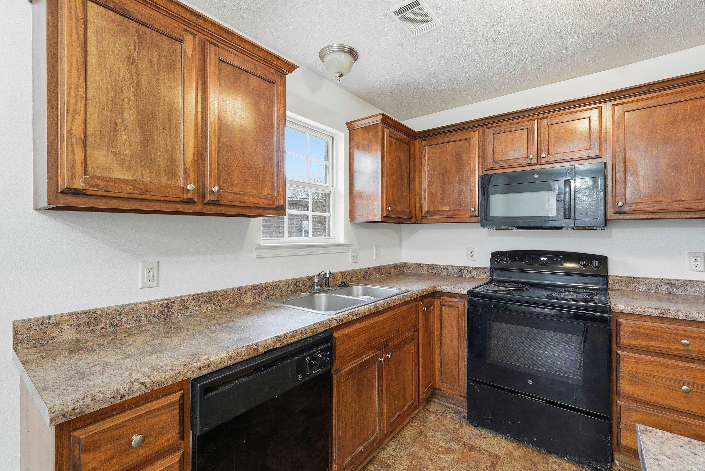 24 Donna Kay  Greenbrier, AR