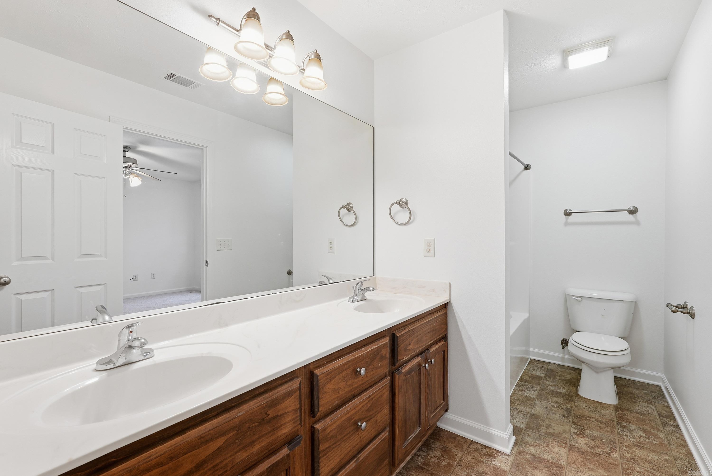 24 Donna Kay  Greenbrier, AR