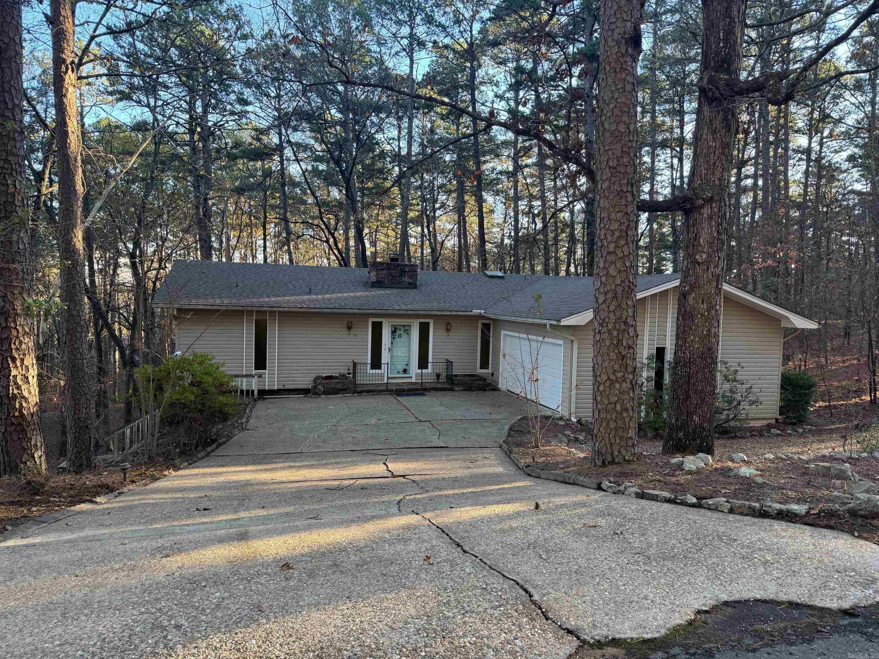 77 PYRENEES WAY  Hot Springs Village, AR