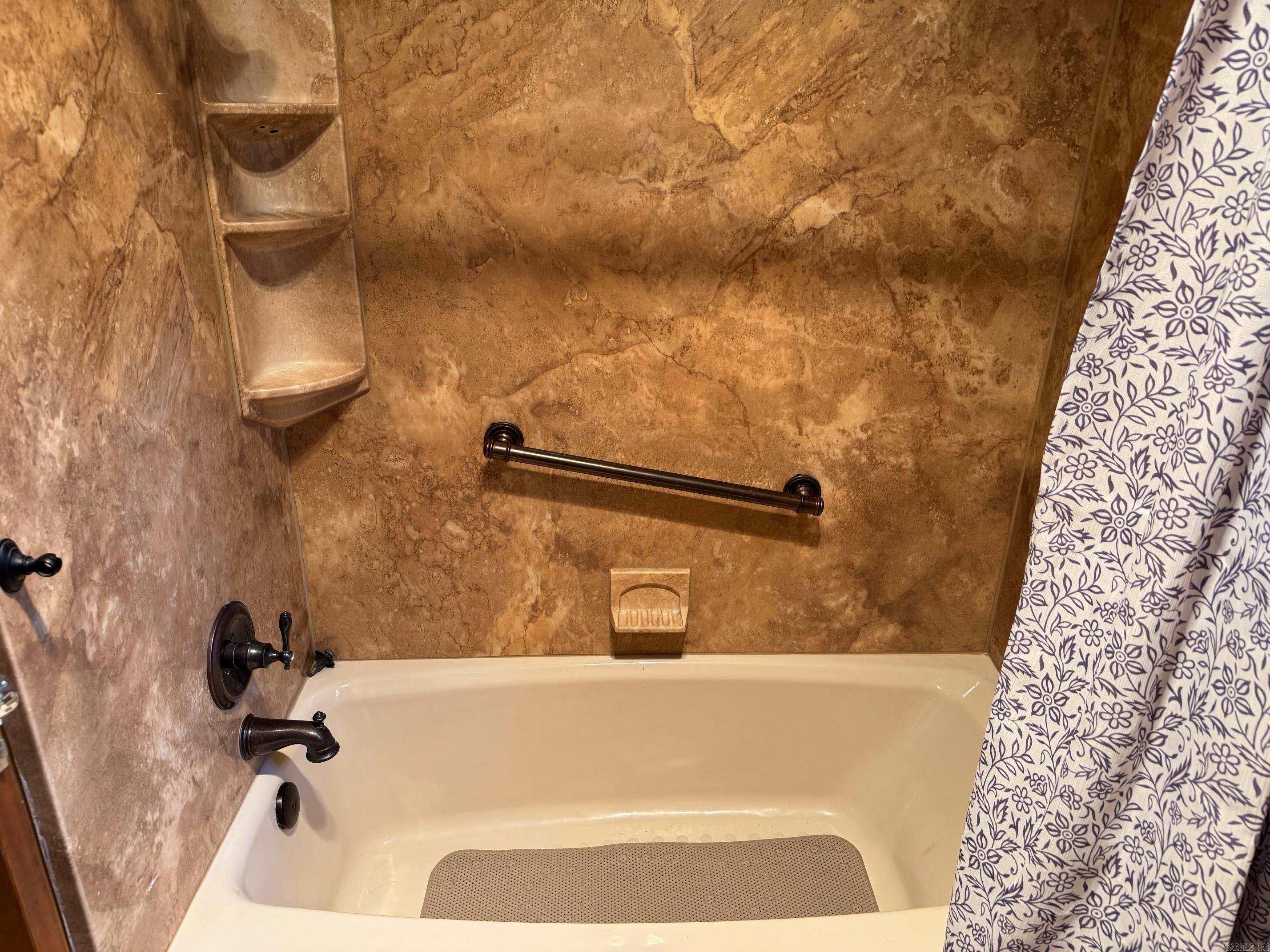 77 PYRENEES WAY  Hot Springs Village, AR