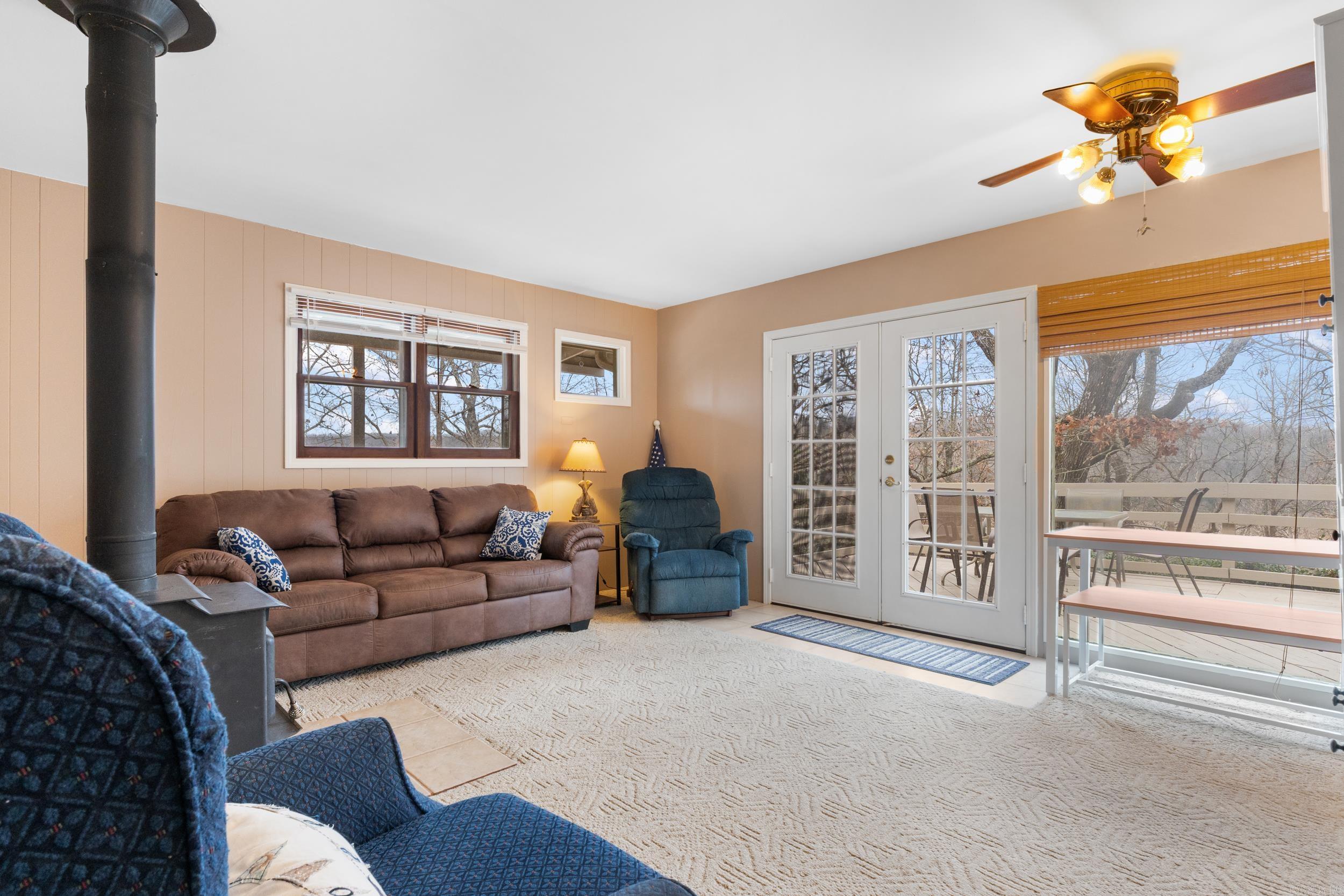 305 MC 138  Oakland, AR