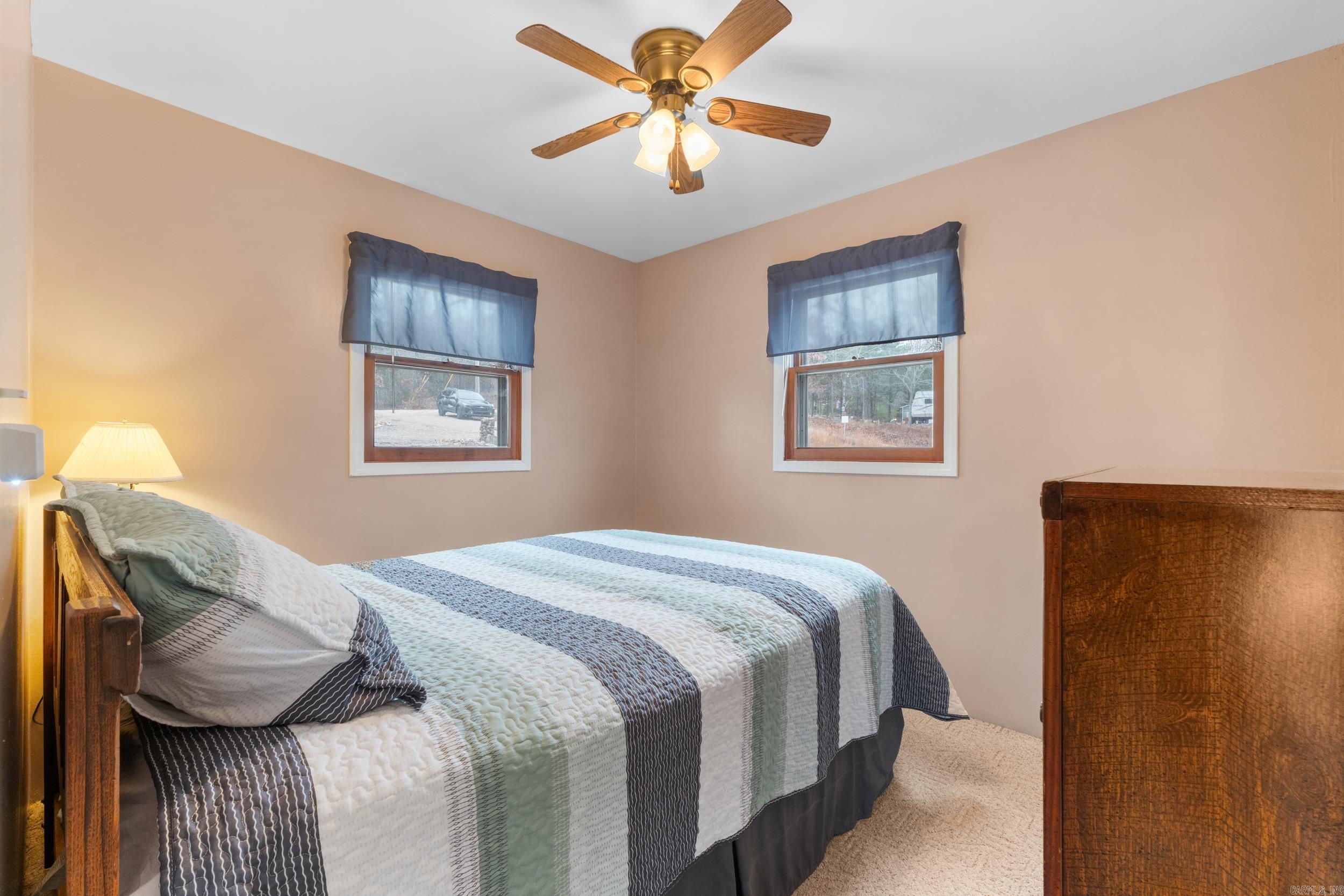 305 MC 138  Oakland, AR