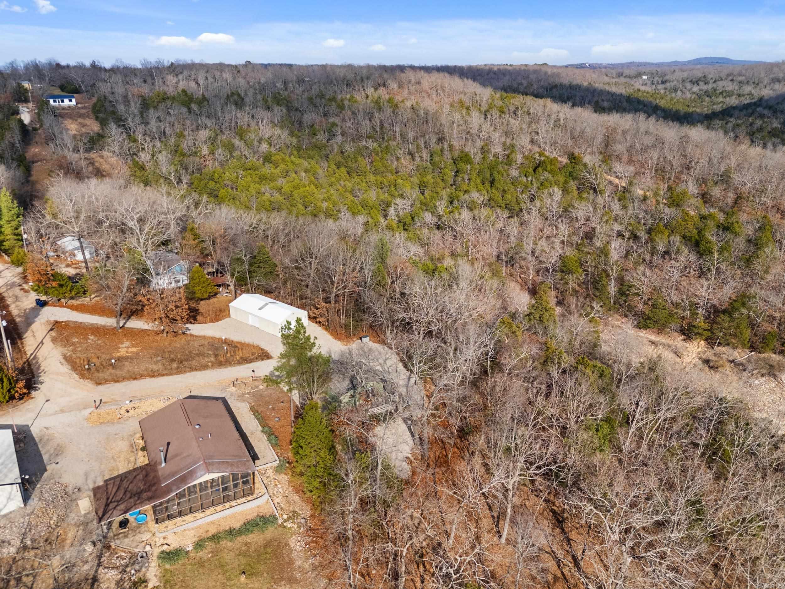 305 MC 138  Oakland, AR