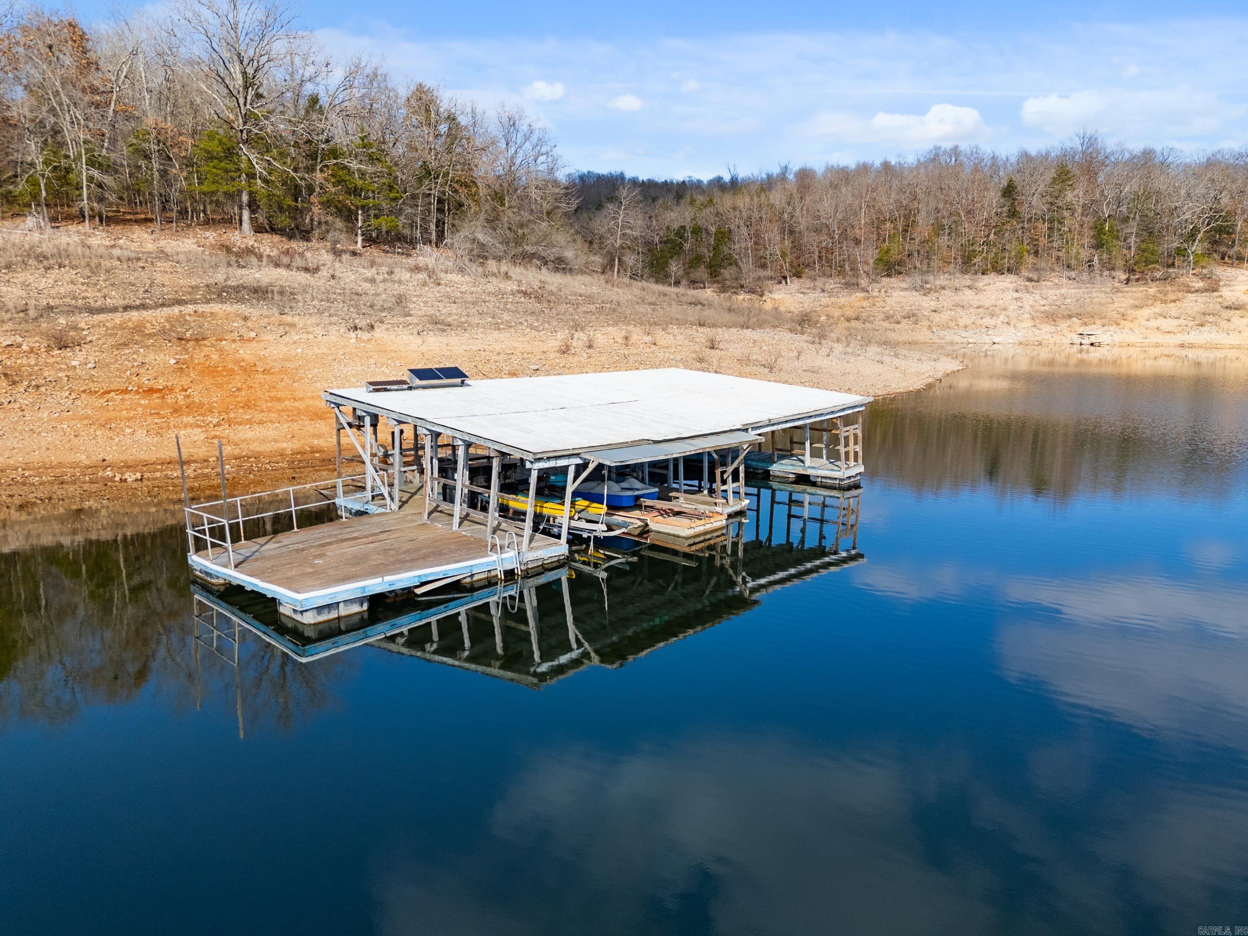 305 MC 138  Oakland, AR