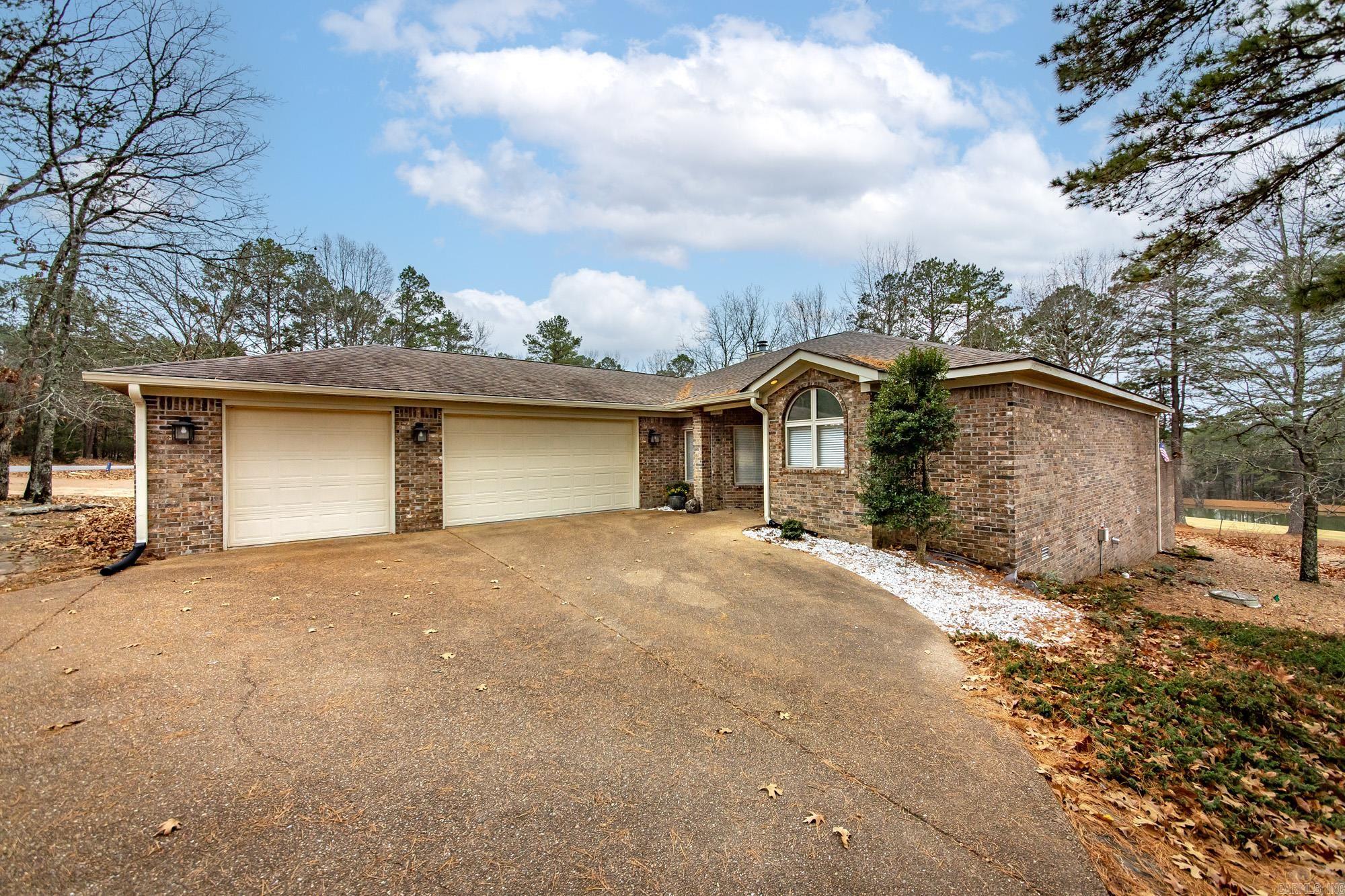 116 Fairway  Fairfield Bay, AR