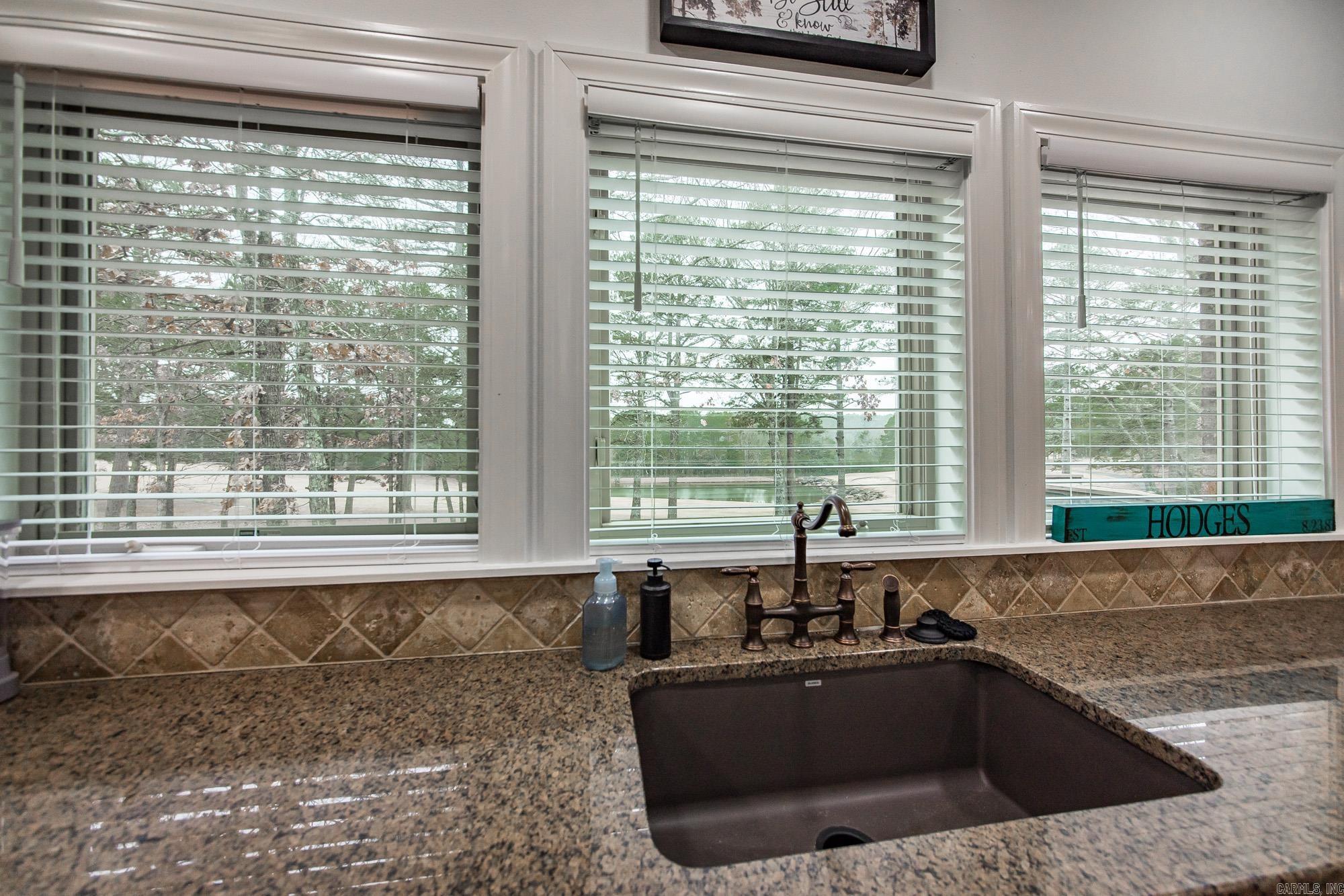 116 Fairway  Fairfield Bay, AR