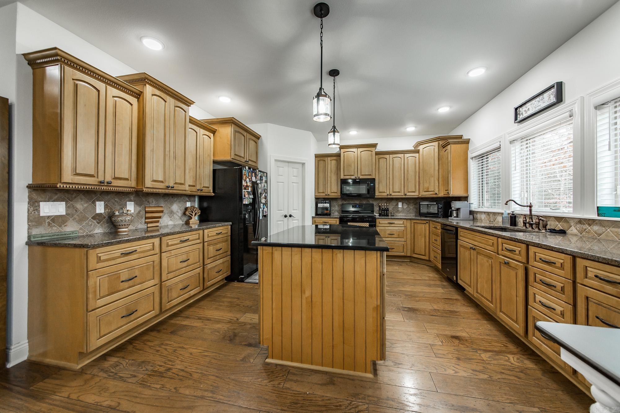 116 Fairway  Fairfield Bay, AR