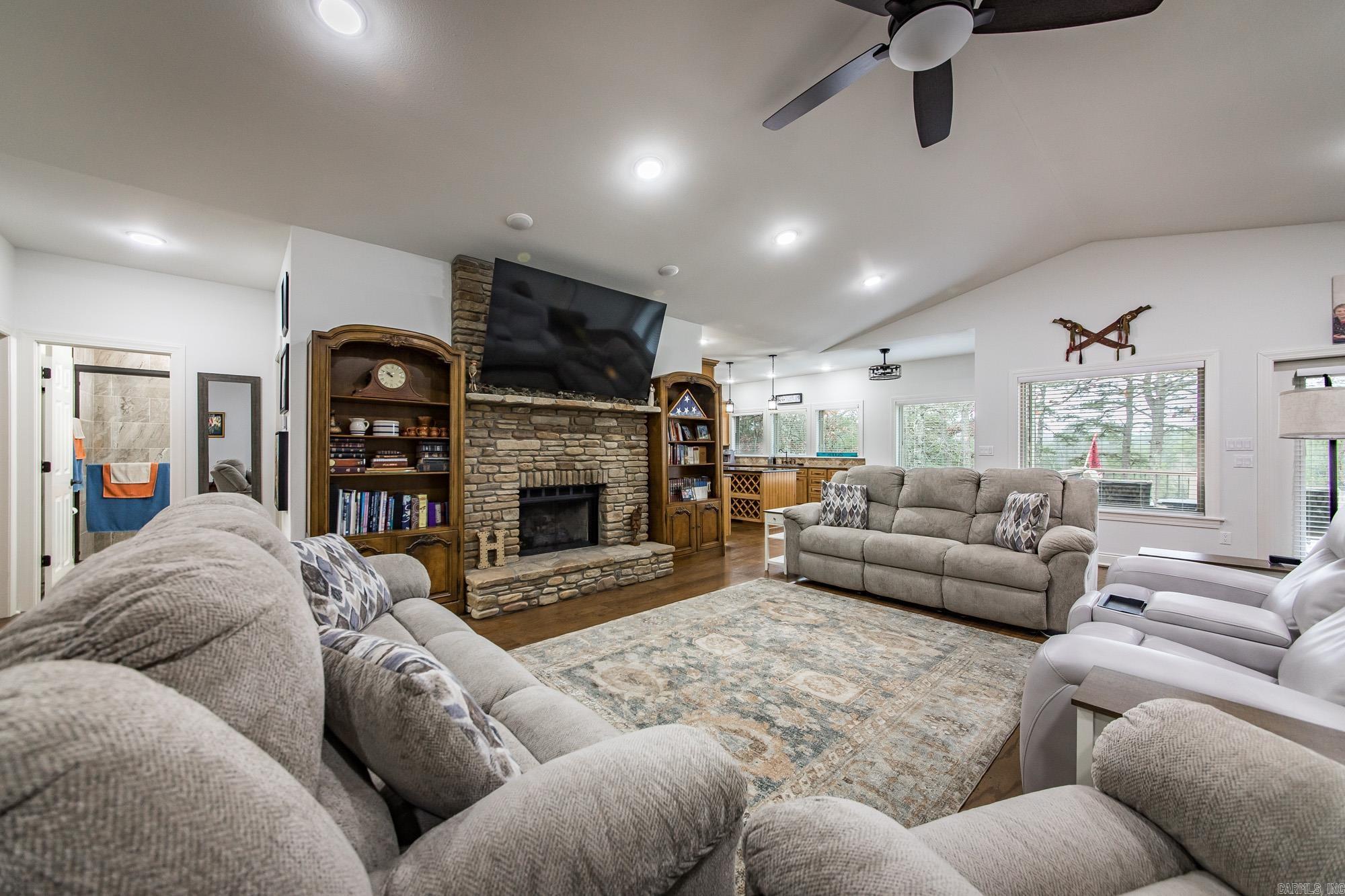 116 Fairway  Fairfield Bay, AR