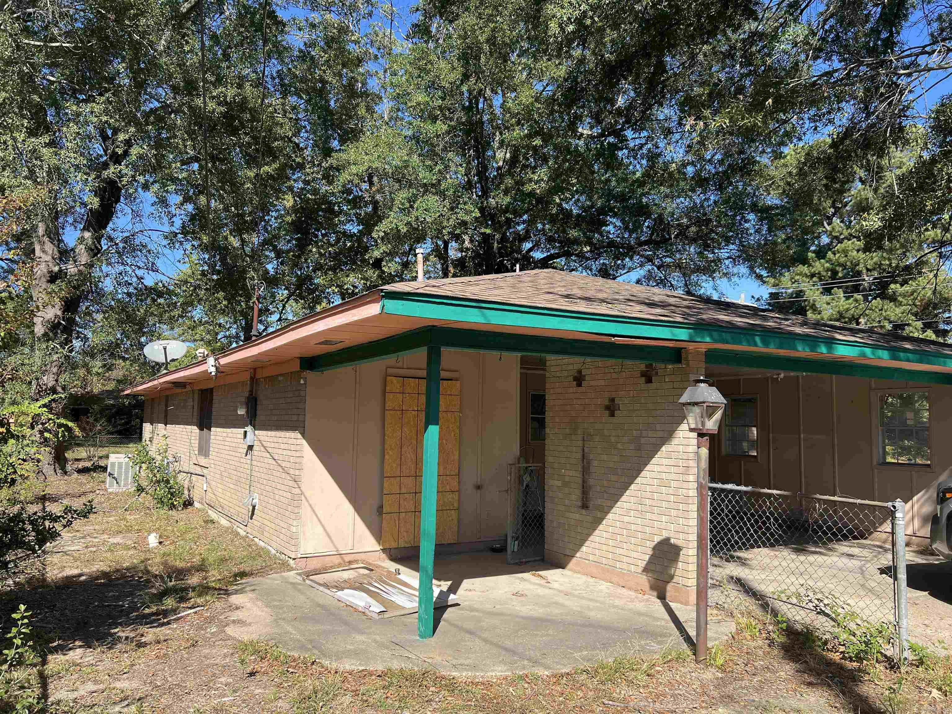 3320 S Main St  Pine Bluff, AR