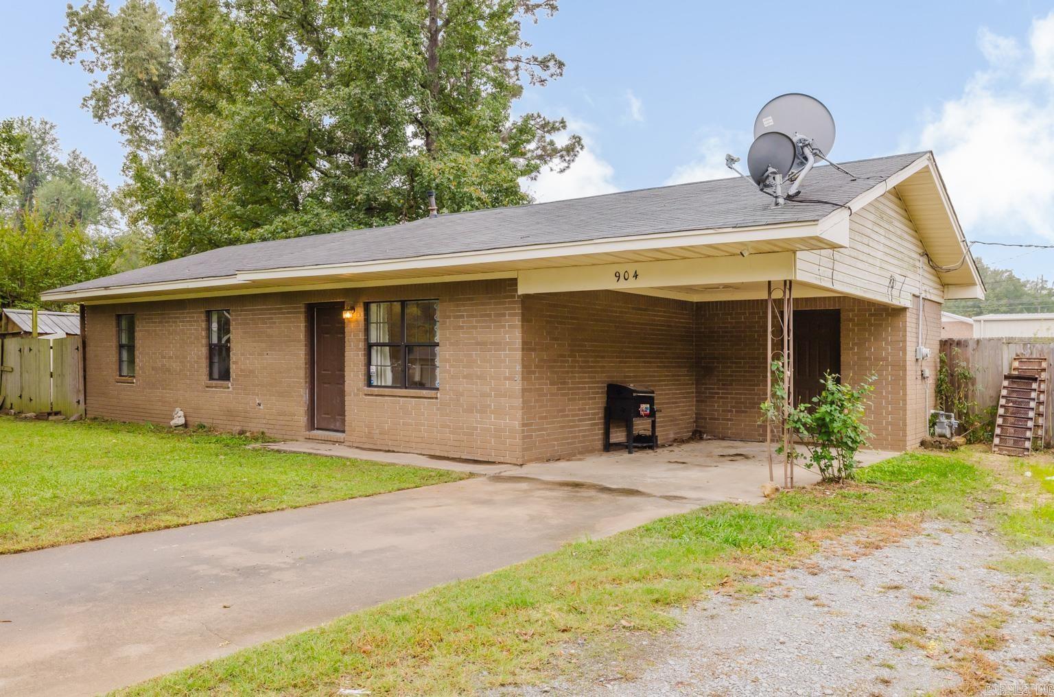 904 Poplar  Star City, AR