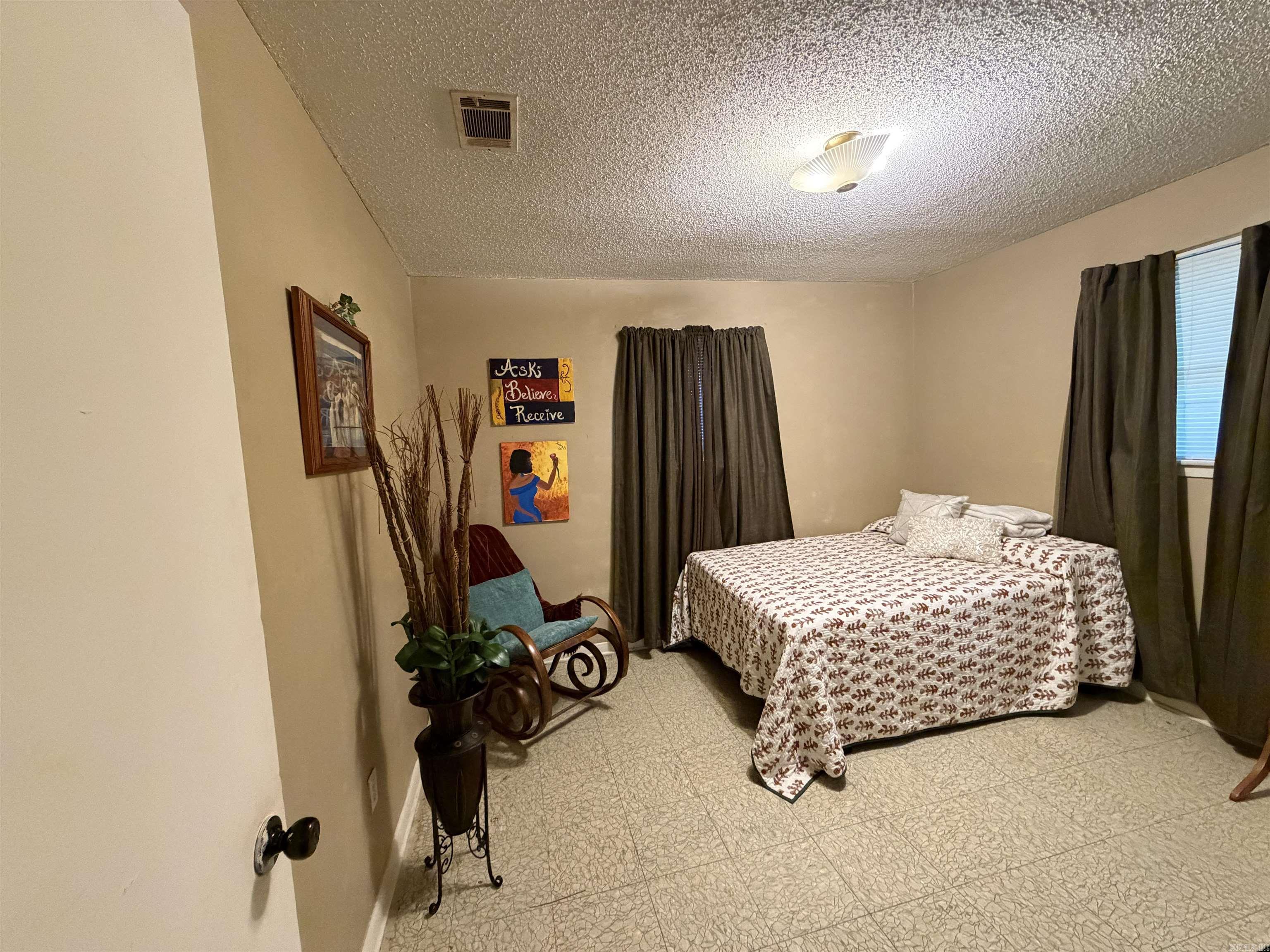 2315 Oakwood  Pine Bluff, AR