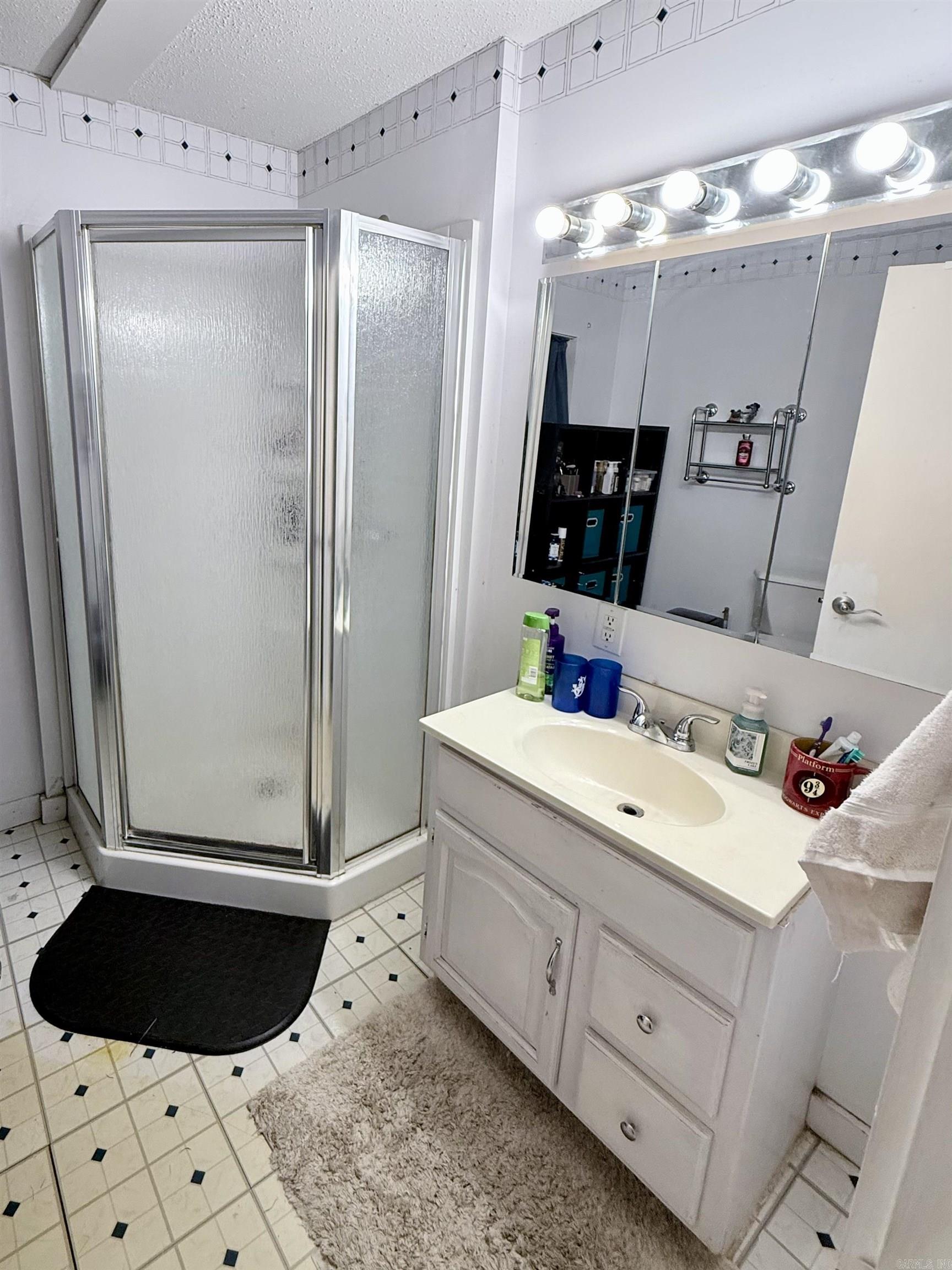 11385 84  Bismarck, AR