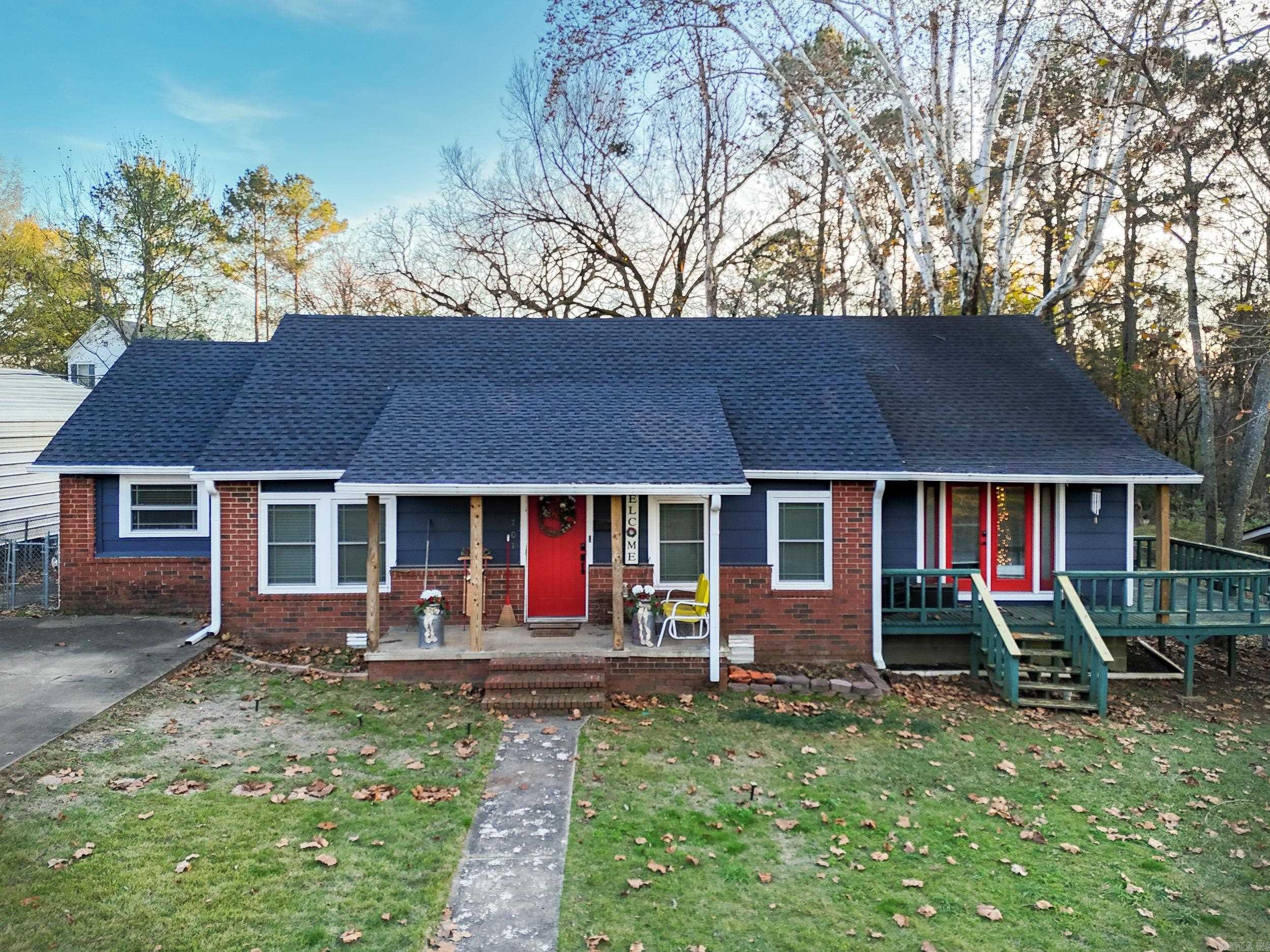 701 W Rhodes St  Clarksville, AR